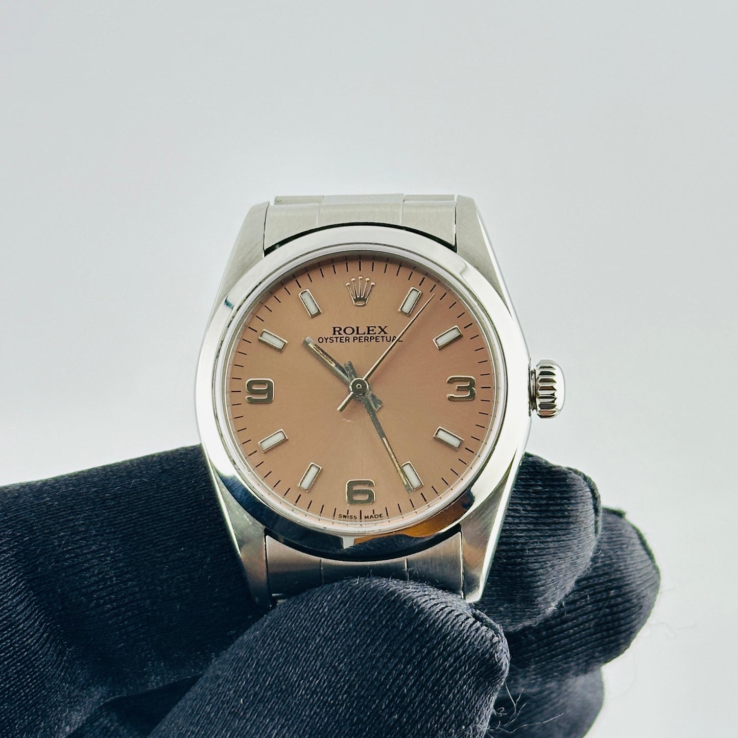 Rolex Oyster Perpetual Salmon Dial on Oyster Bracelet Ref. 67480 1995 — view 2