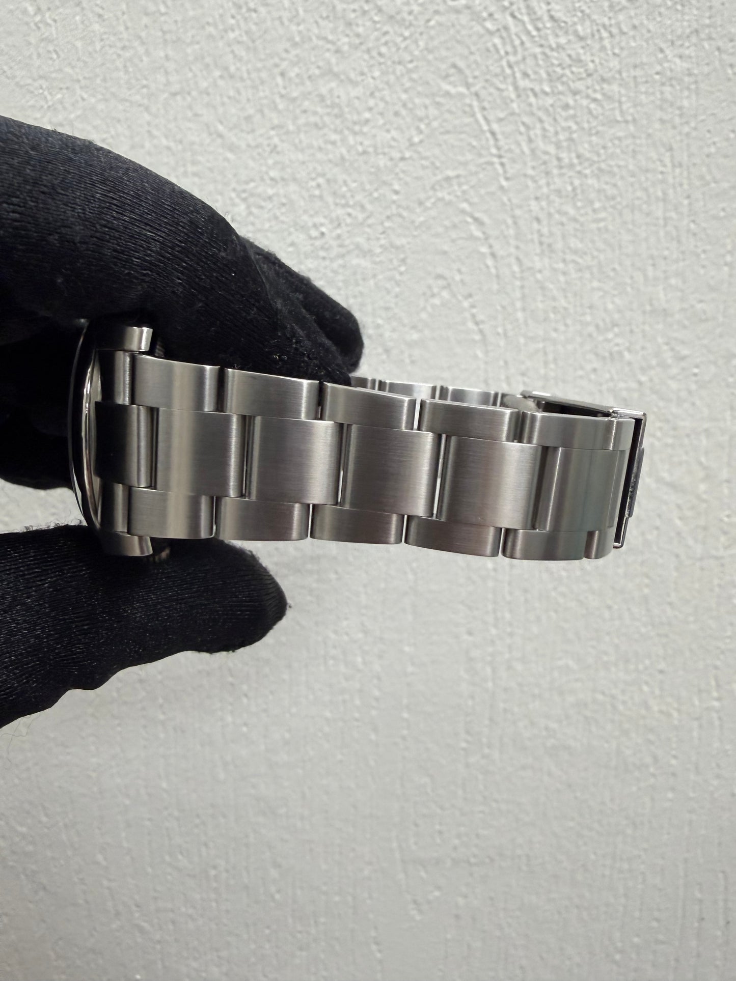Rolex Oyster Perpetual Silver Dial on Oyster Ref. 116000 Card 2013 — view 4
