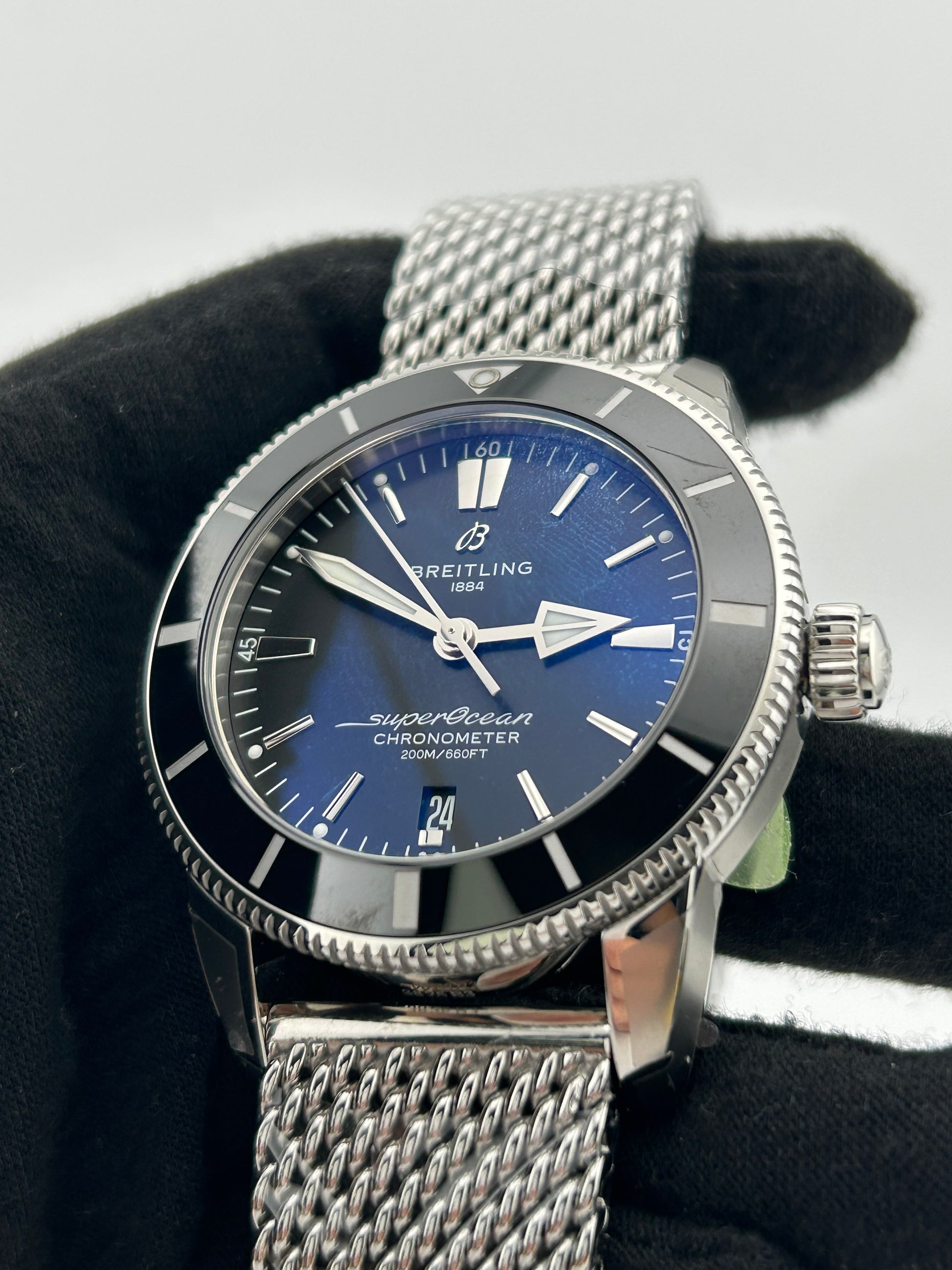 Breitling Superocean H√©ritage II B20 Automatic Black Dial on Bracelet Ref. AB2030121B1A1 Complete 2026 — view 3