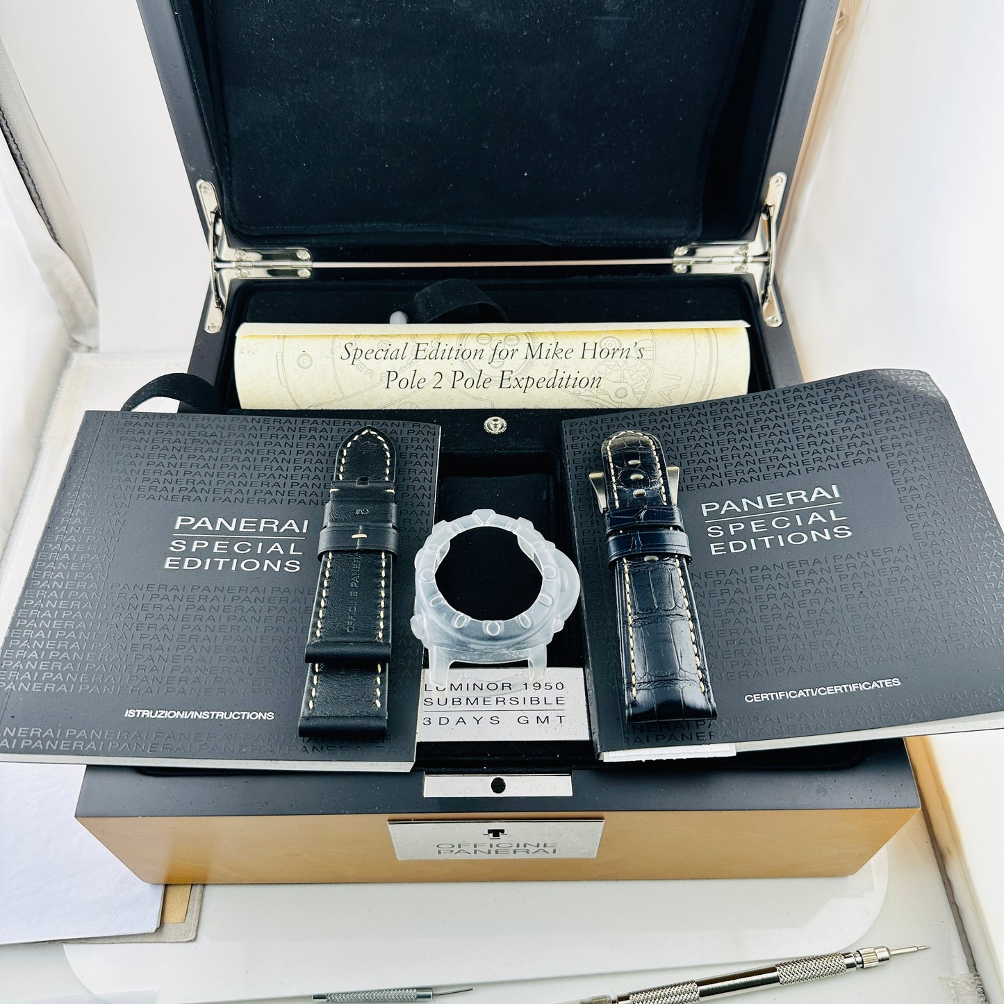 Panerai Luminor Submersible Blue Dial on Rubber Ref. PAM00719 Papers 2017 — view 7