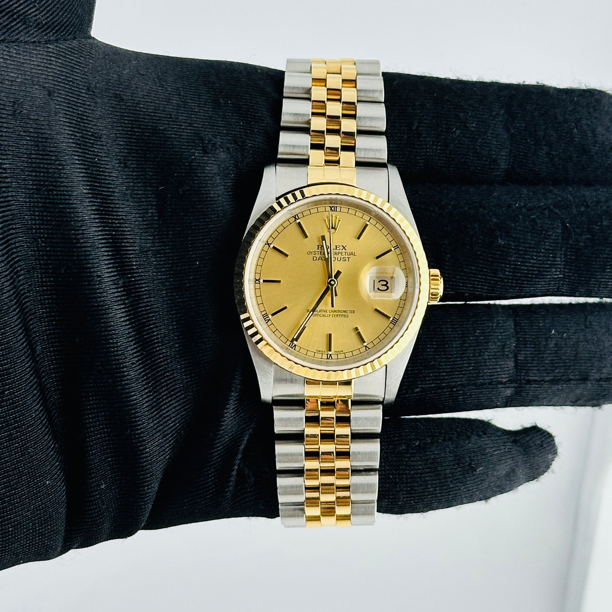 Rolex Datejust Champagne Stick Dial on D Link Jubilee Ref. 16233 Papers 2003 — view 2