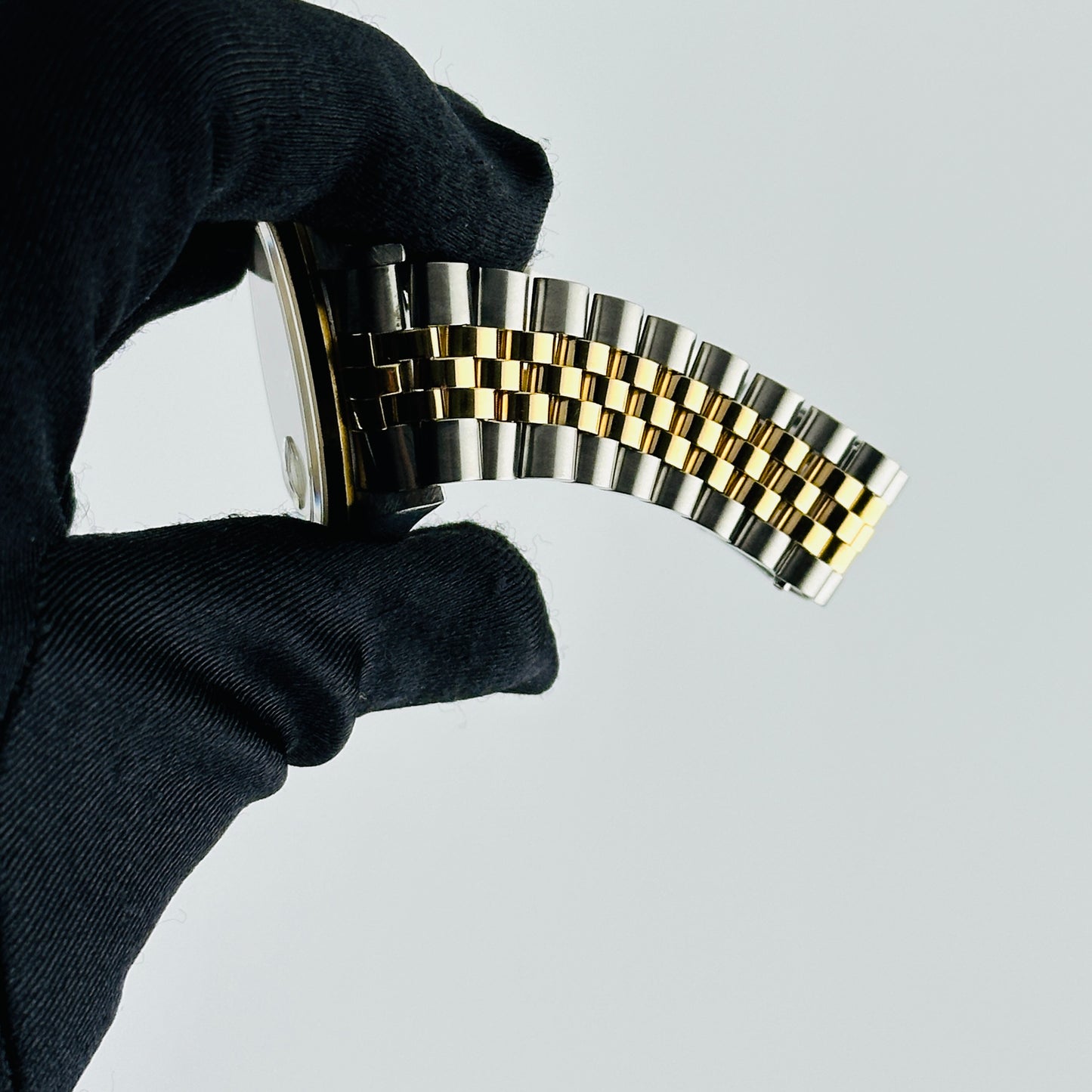 Rolex Datejust Champagne Roman Stick Dial on D Link Jubilee Ref. 16203 2000 — view 4