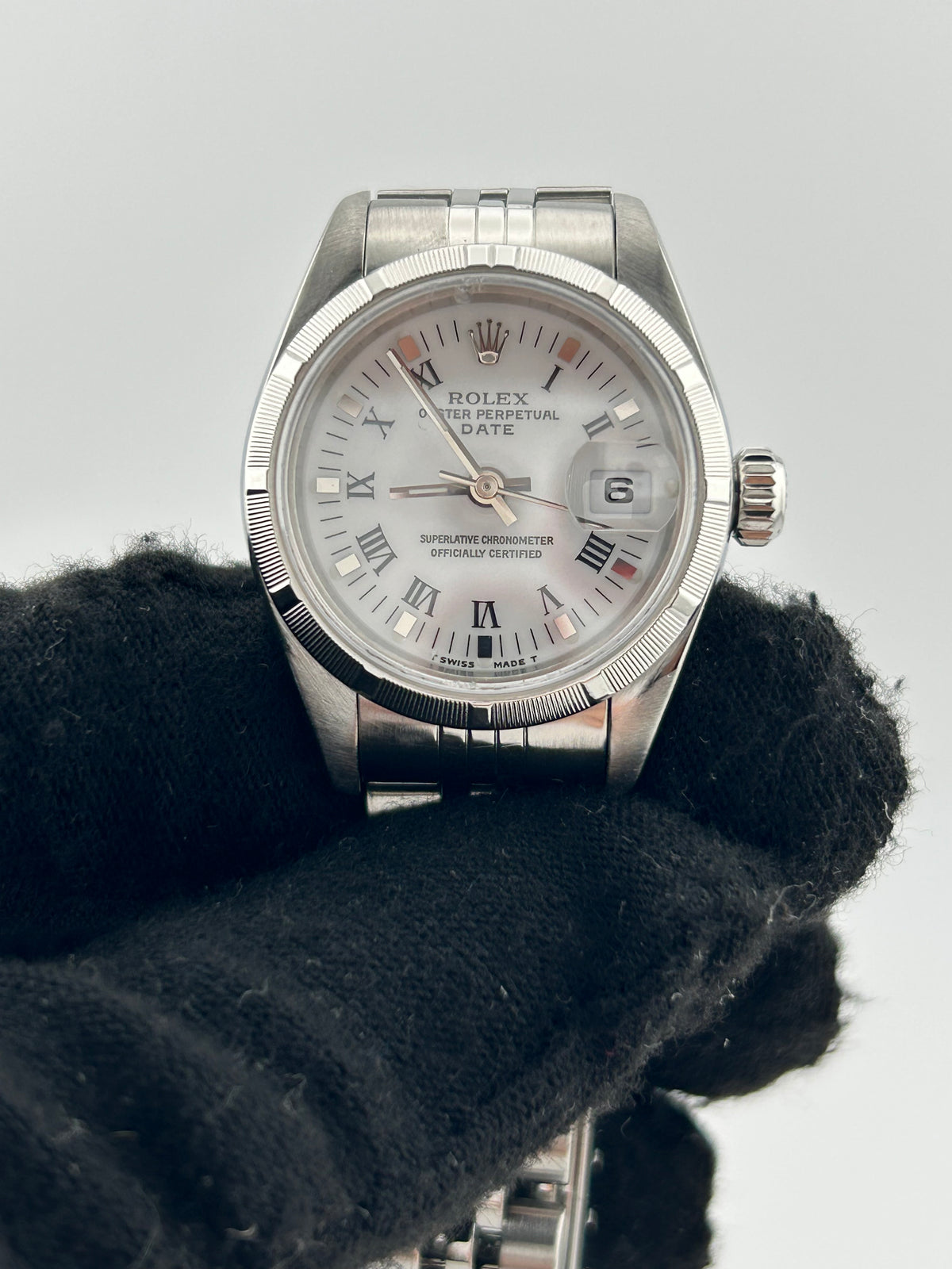 Rolex Date Lady White Dial on Stainless Steel Bracelet Ref. 69190 1996 — view 3