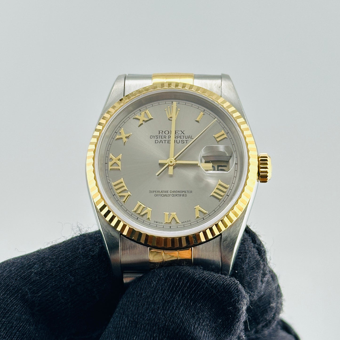 Rolex Datejust Silver Roman Dial on D Link Jubilee Bracelet Ref. 16233 1996 — view 3