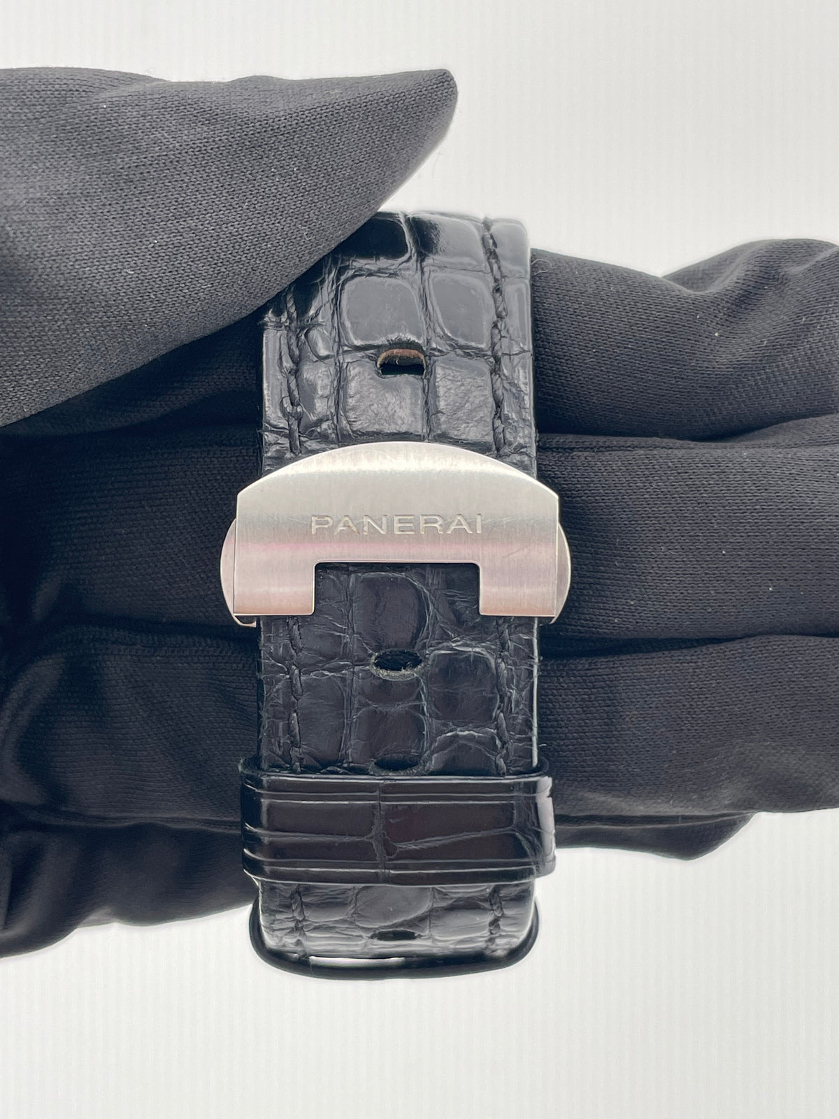 Panerai Luminor Marina White Dial on Black Leather Strap Ref. PAM00049 Complete 2012 — view 4