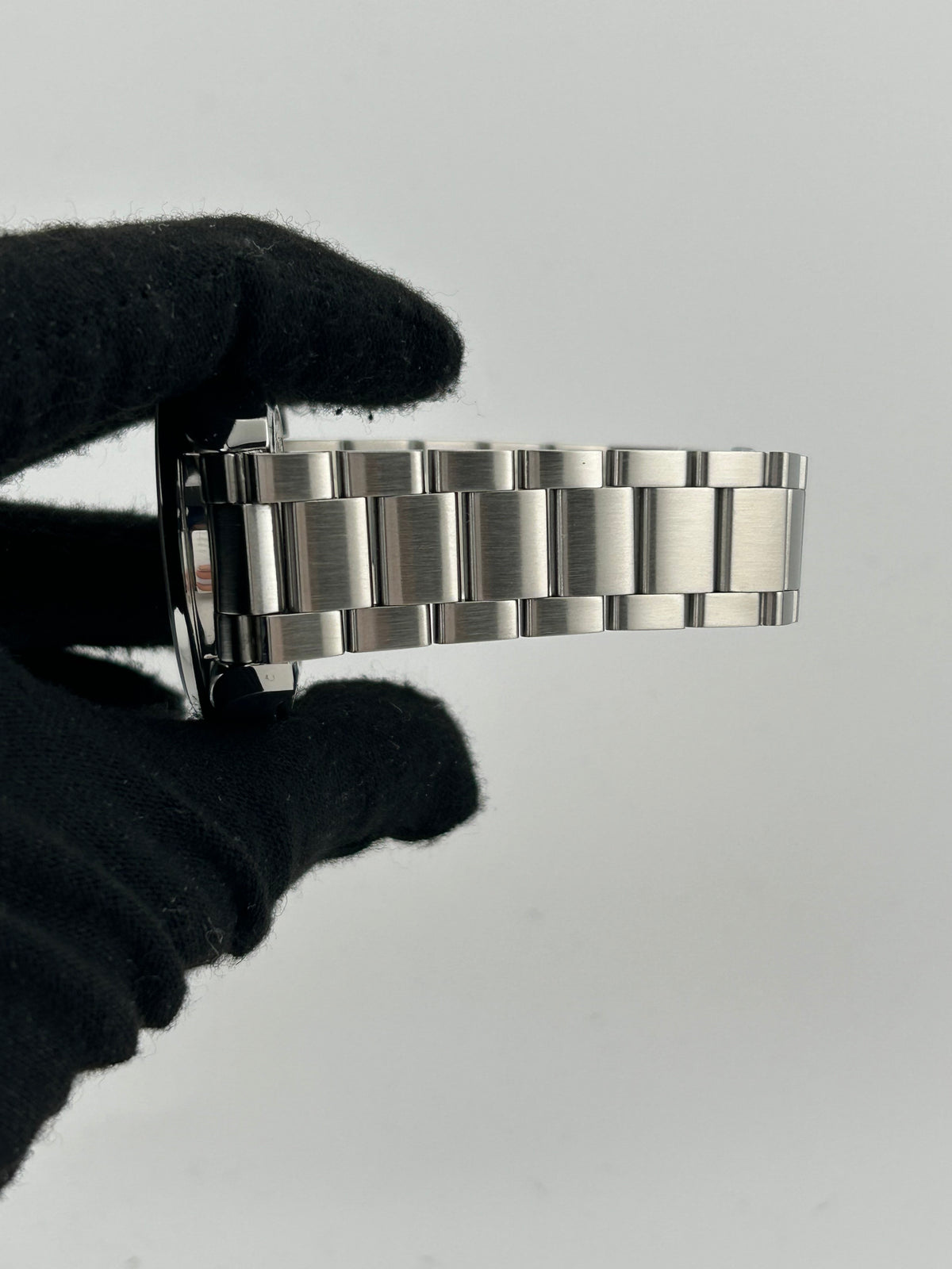 Omega Seamaster 150m Gray Dial on Stainless Steel Bracelet Ref. 231.10.39.61.06.001 — view 5