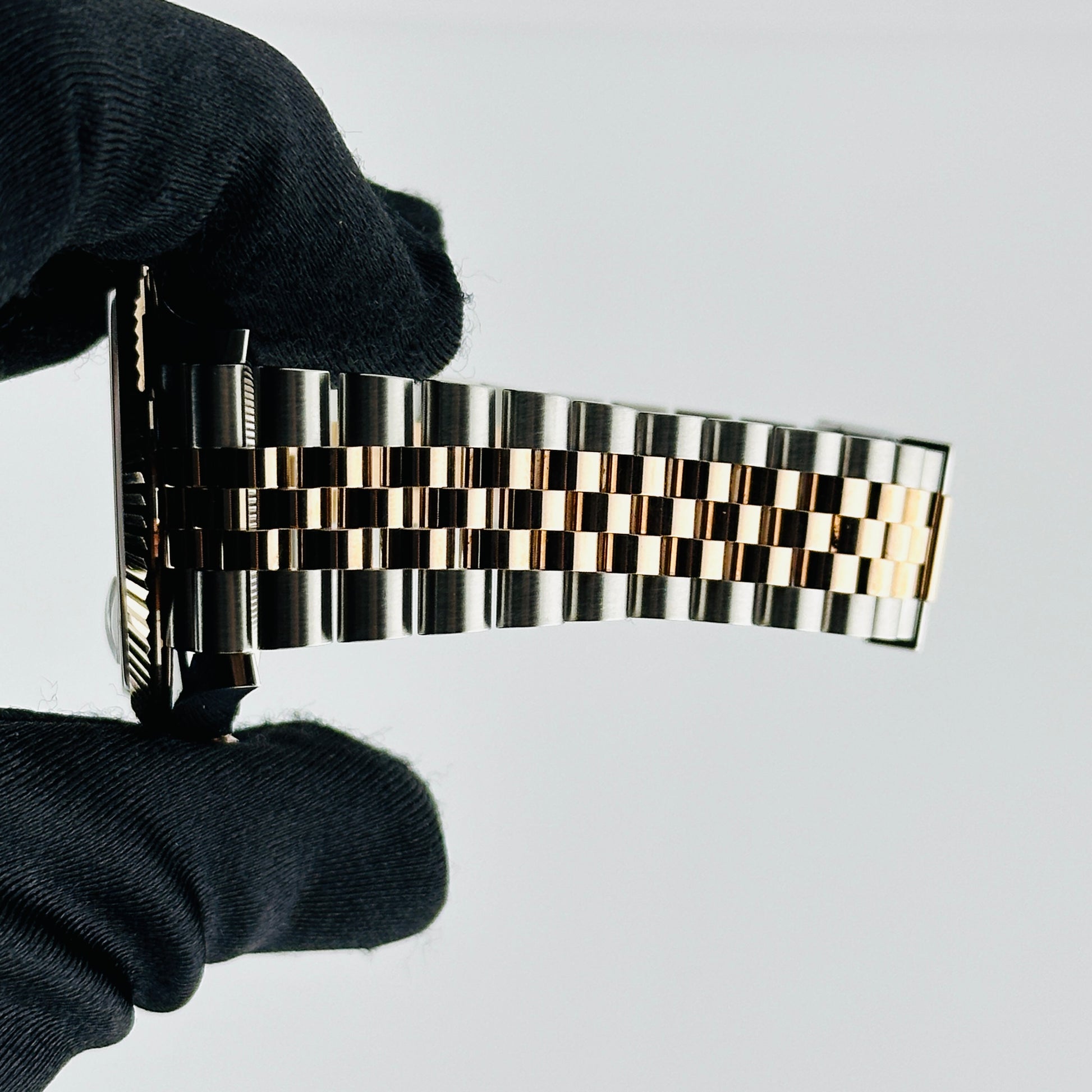 Rolex Datejust 41 Sundust Index Dial on Jubilee Ref. 126331 Card 2019 — view 5