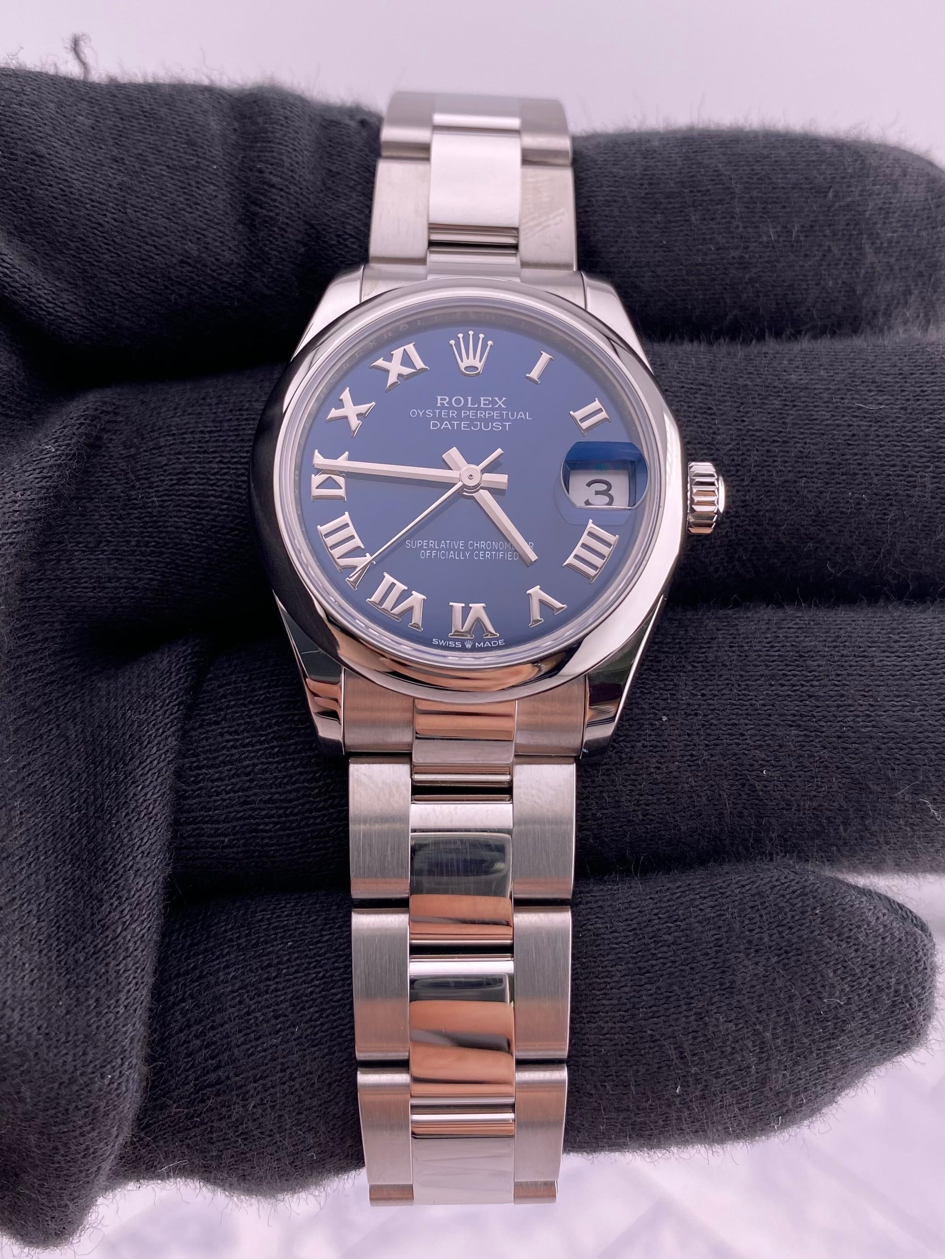 Rolex Datejust 31 Blue Roman Dial on Oyster Ref. 278240 Card 2023 — view 3