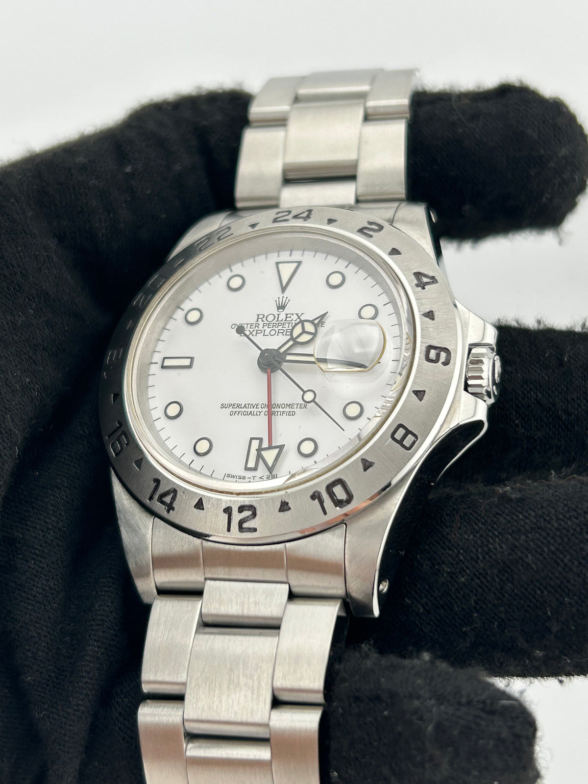 Rolex Explorer II White Dial on Oyster Steel Bracelet Ref. 16570 Papers — view 3