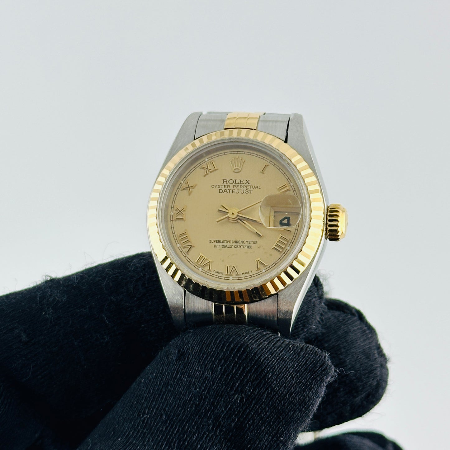 Rolex Datejust Lady Champagne Roman Stick Dial on D Link Jubilee Ref. 69173 1995 — view 3