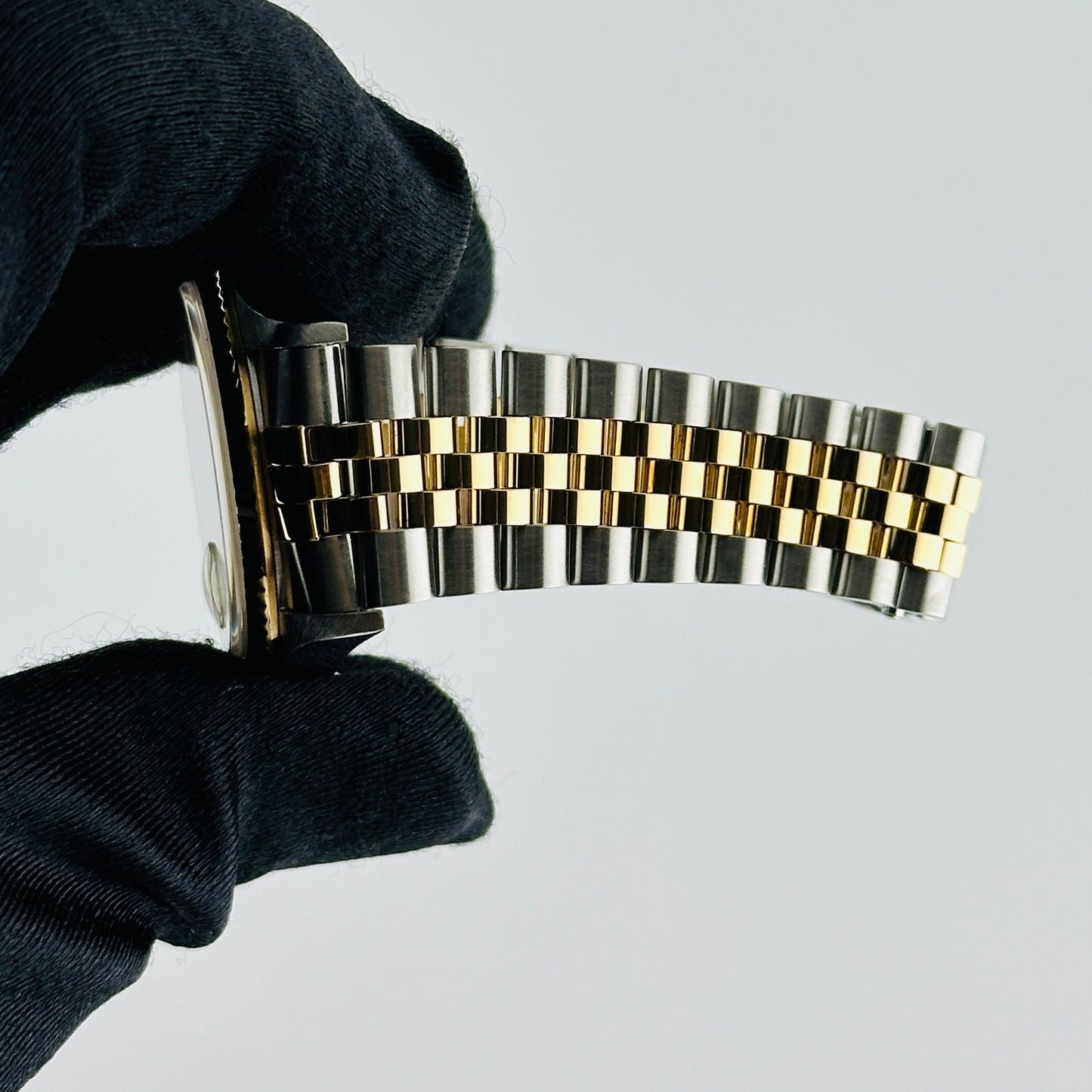 Rolex Datejust Champagne Diamond Factory Dial on D Link Jubilee Bracelet Ref. 16233G 1991 — view 5