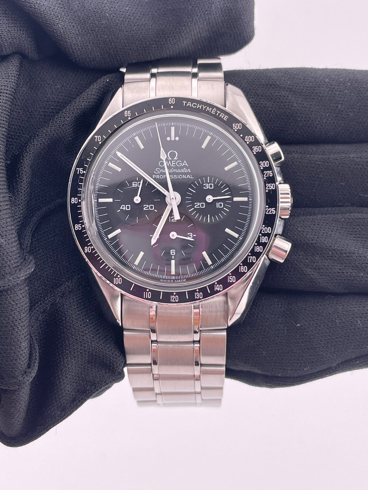 Omega Speedmaster Professional Moonwatch Black Dial on Stainless Steel Ref. 3570.5 — view 2