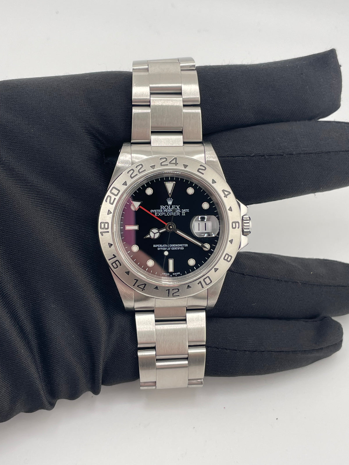Rolex Explorer II Black Dial on Oyster Steel Bracelet Ref. 16570 1999 — view 2