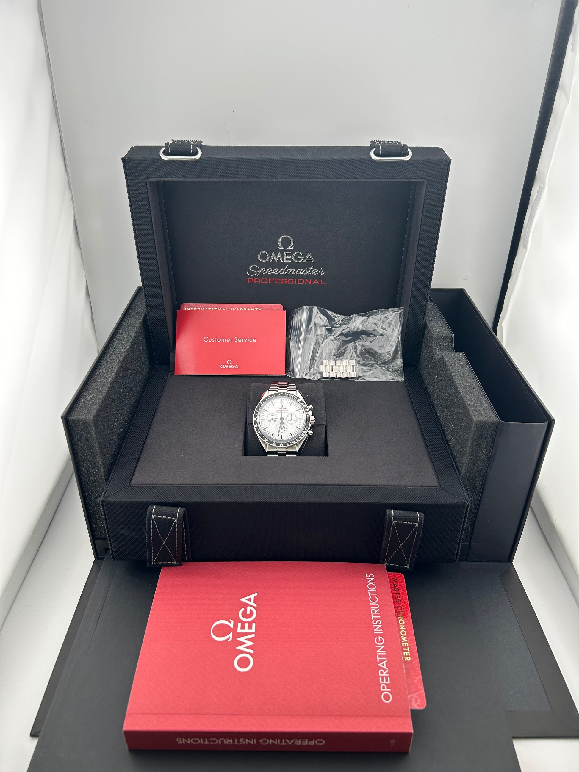 Omega Speedmaster Moonwatch Professional White Dial on Stainless Steel Ref. 310.30.42.50.04.001 Complete 2026 — view 8