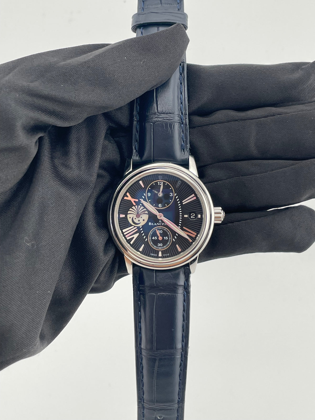 Blancpain Women Black Dial on Generic Leather Ref. 3760-1130-52B Complete 2012 — view 2