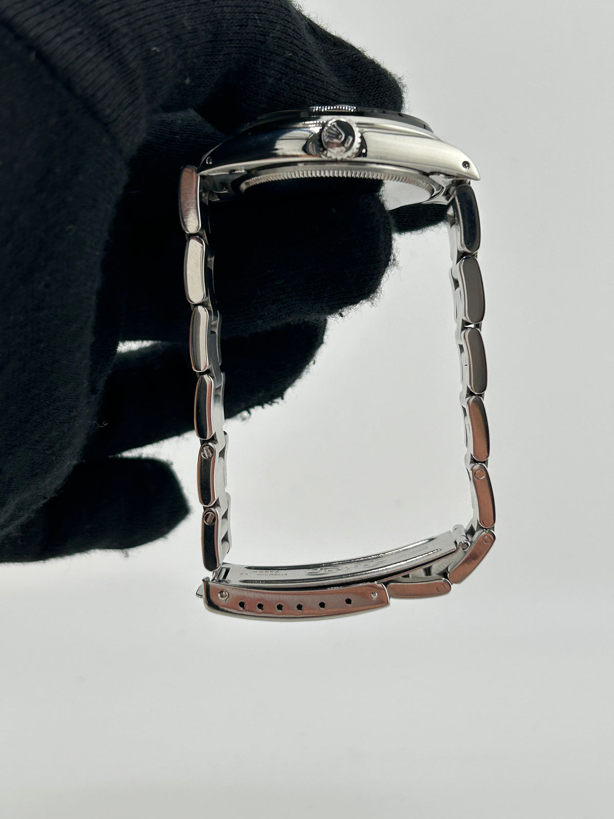 Rolex Oyster Perpetual Date Silver Index Dial on Oyster Rivet Bracelet Ref. 1500 1969 — view 5