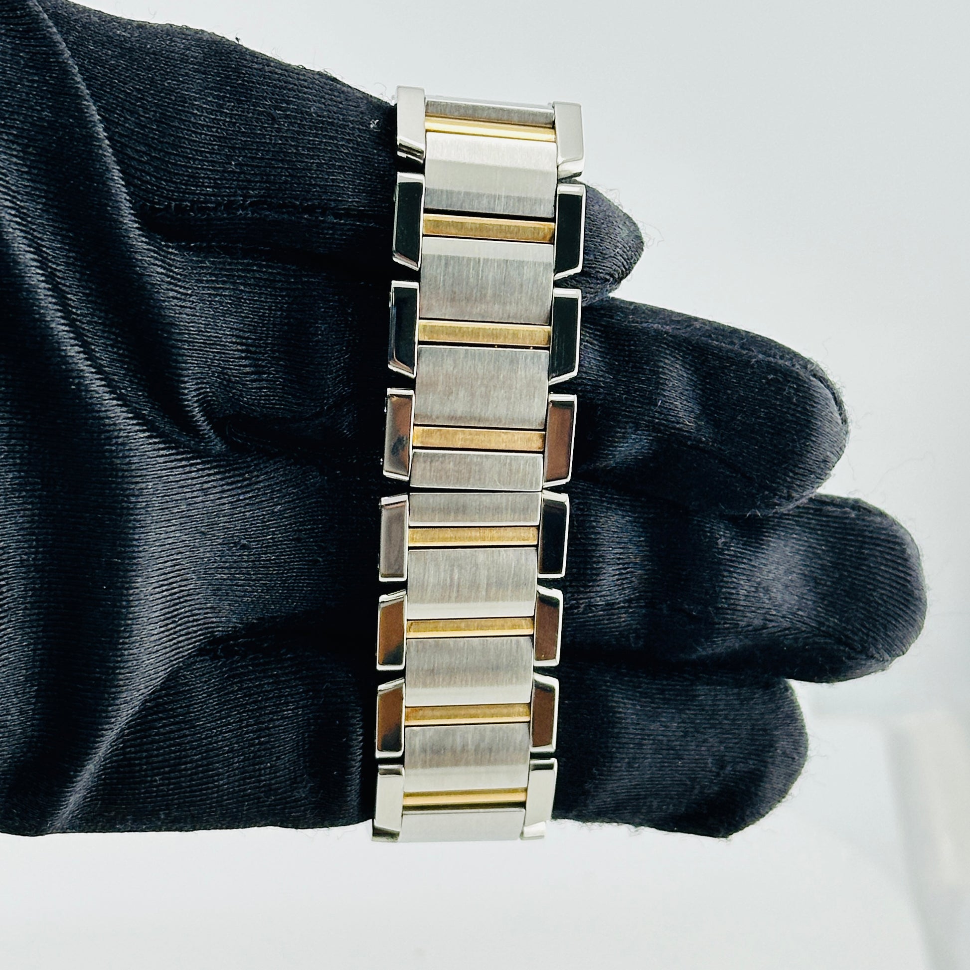 Cartier Tank Francaise Large Silver Roman Dial on 2 Tone Bracelet Ref. 2302 — view 4