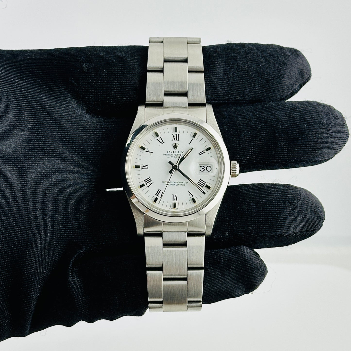 Rolex Oyster Perpetual Date White Roman Dial on Oyster Bracelet Ref. 15000 1982 — view 2