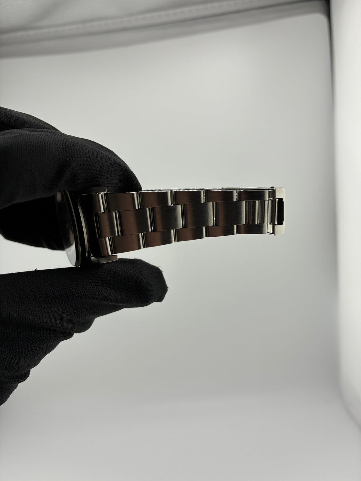 Rolex Air-King Silver Dial on Oyster Bracelet Ref. 14000 1991 — view 4