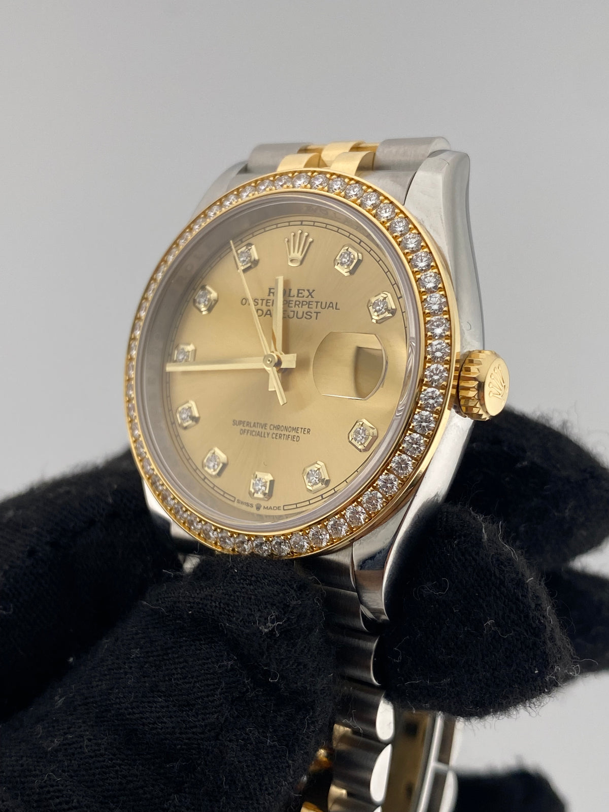 Rolex Datejust 36 Champagne Diamond Dial on Jubilee Ref. 126283RBR Card 2019 — view 3