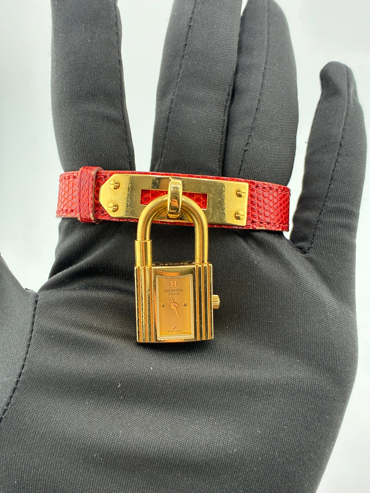 Hermes Kelly Gold Dial on Leather Ref. KE1.201 Papers Open Date — view 3