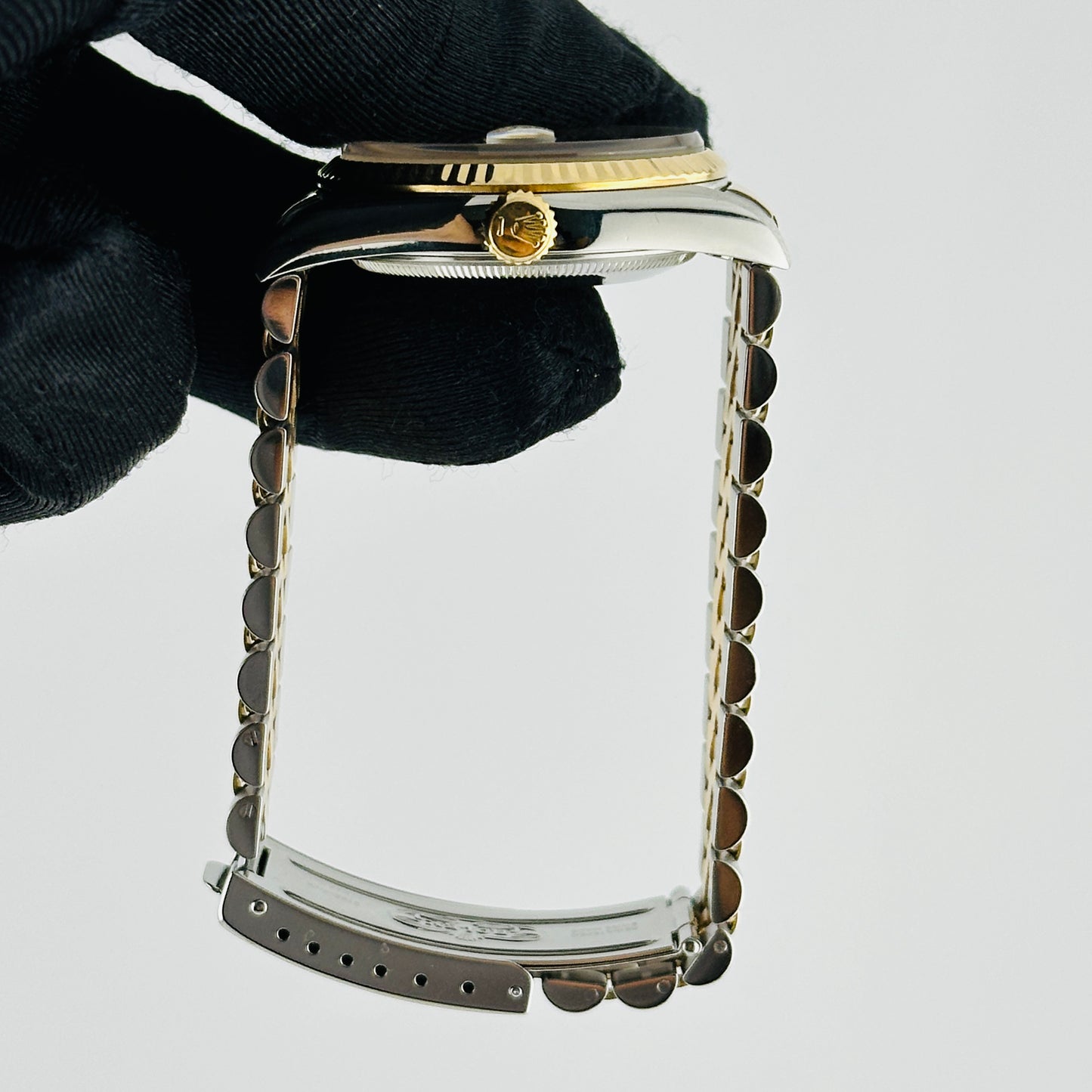 Rolex Datejust Champagne Diamond Factory Dial on D Link Jubilee Bracelet Ref. 16233G Papers 1995 — view 6