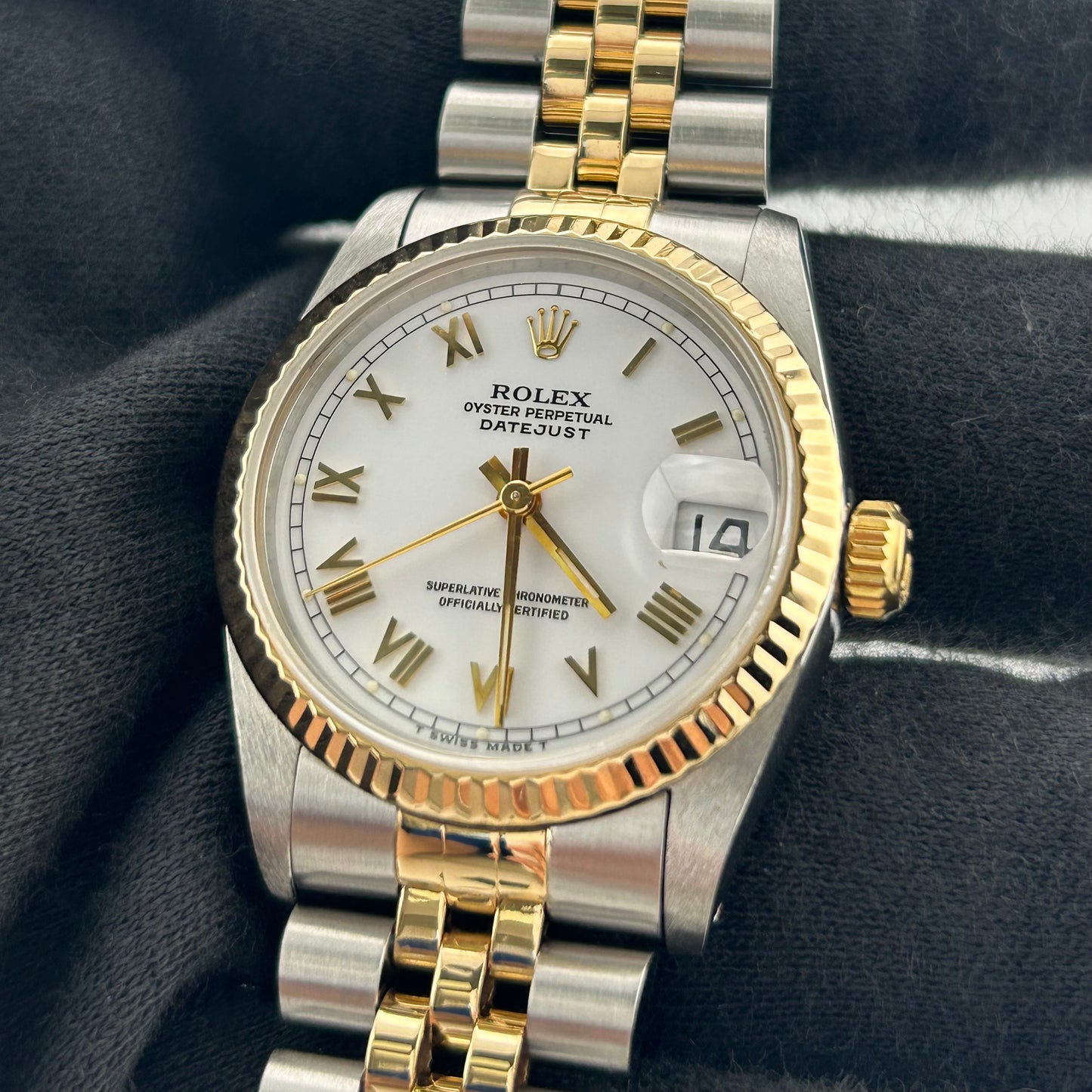 Rolex Datejust White Roman Dial on D Link Jubilee Ref. 68273 Papers 1991 — view 2