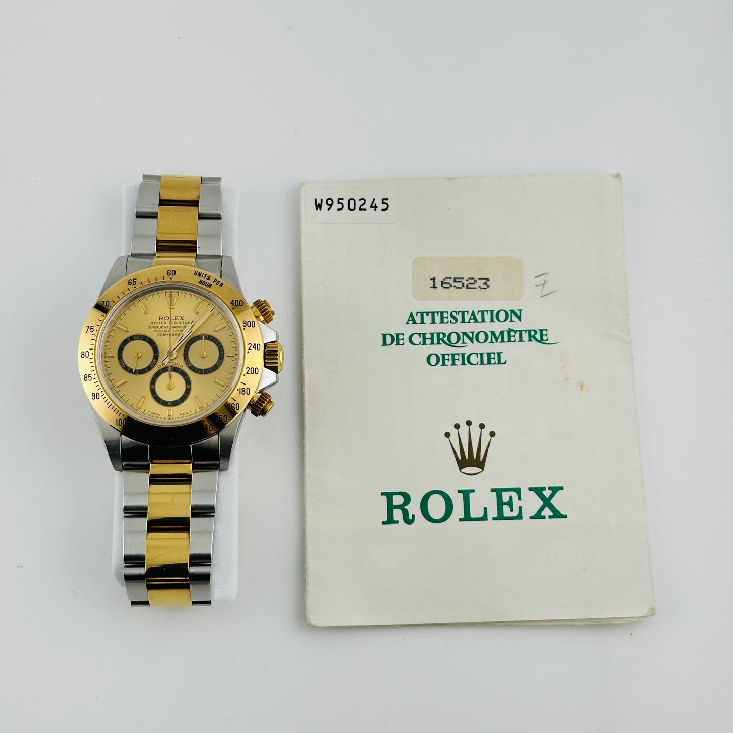 Rolex Daytona Champagne Dial on Oyster Ref. 16523 Papers 1996 — view 6