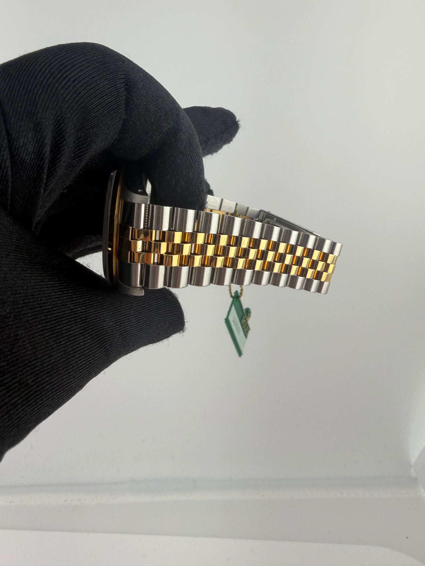 Rolex Datejust Champagne Stick Dial on Jubilee Ref. 16233 Papers 1989 — view 4