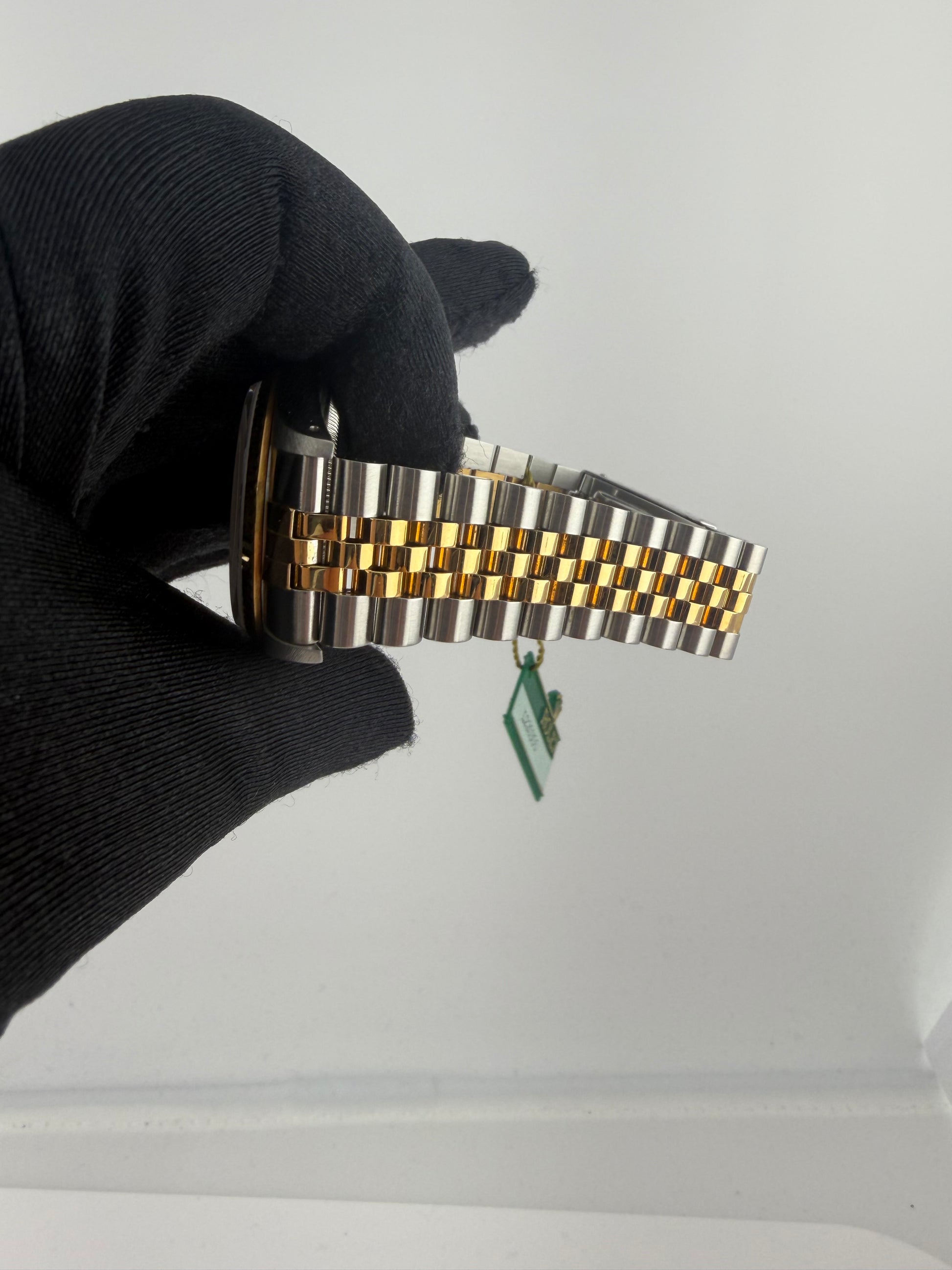 Rolex Datejust Champagne Stick Dial on Jubilee Ref. 16233 Papers 1989 — view 4