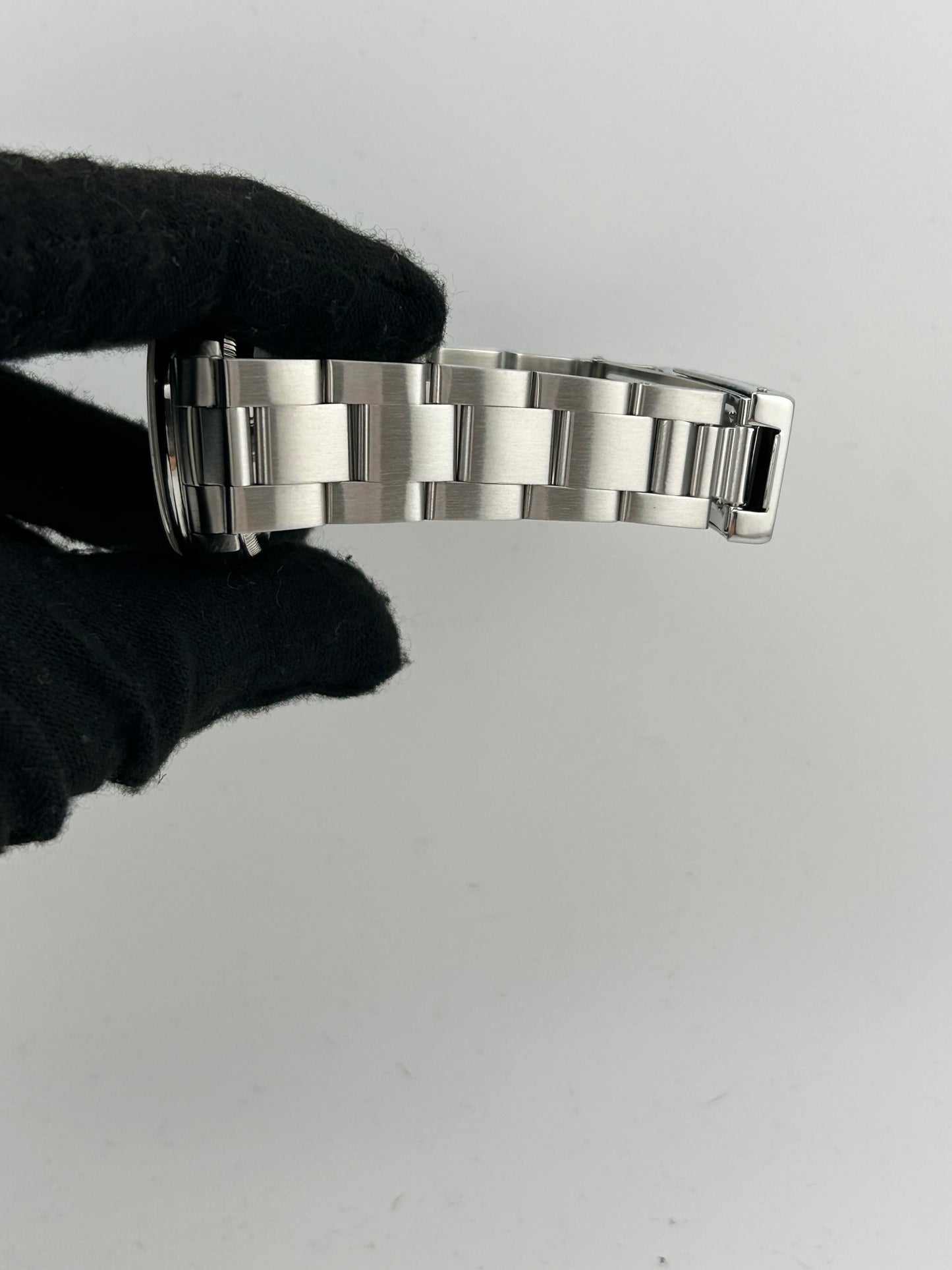 Rolex Oyster Perpetual Salmon Pink Dial on Oyster Steel Bracelet Ref. 77080 1999 — view 5