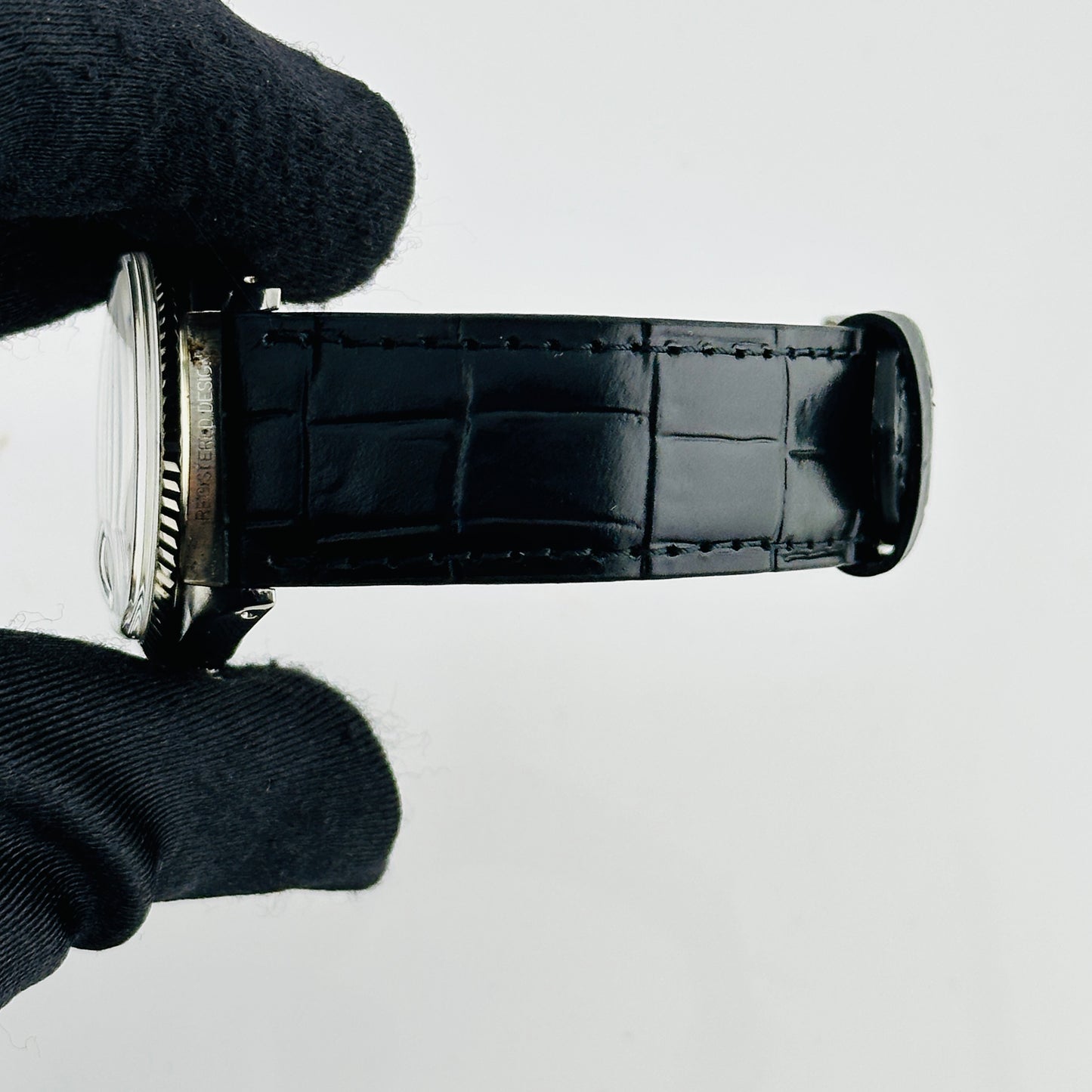 Rolex Datejust Silver Stick Dial on Generic Leather Band Ref. 1601 1970 — view 4