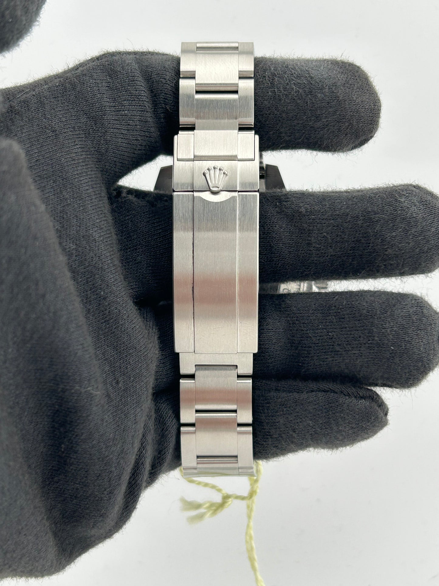 Rolex Sea-Dweller Deepsea Black Dial on Oyster Bracelet Ref. 116660 Card 2013 — view 3