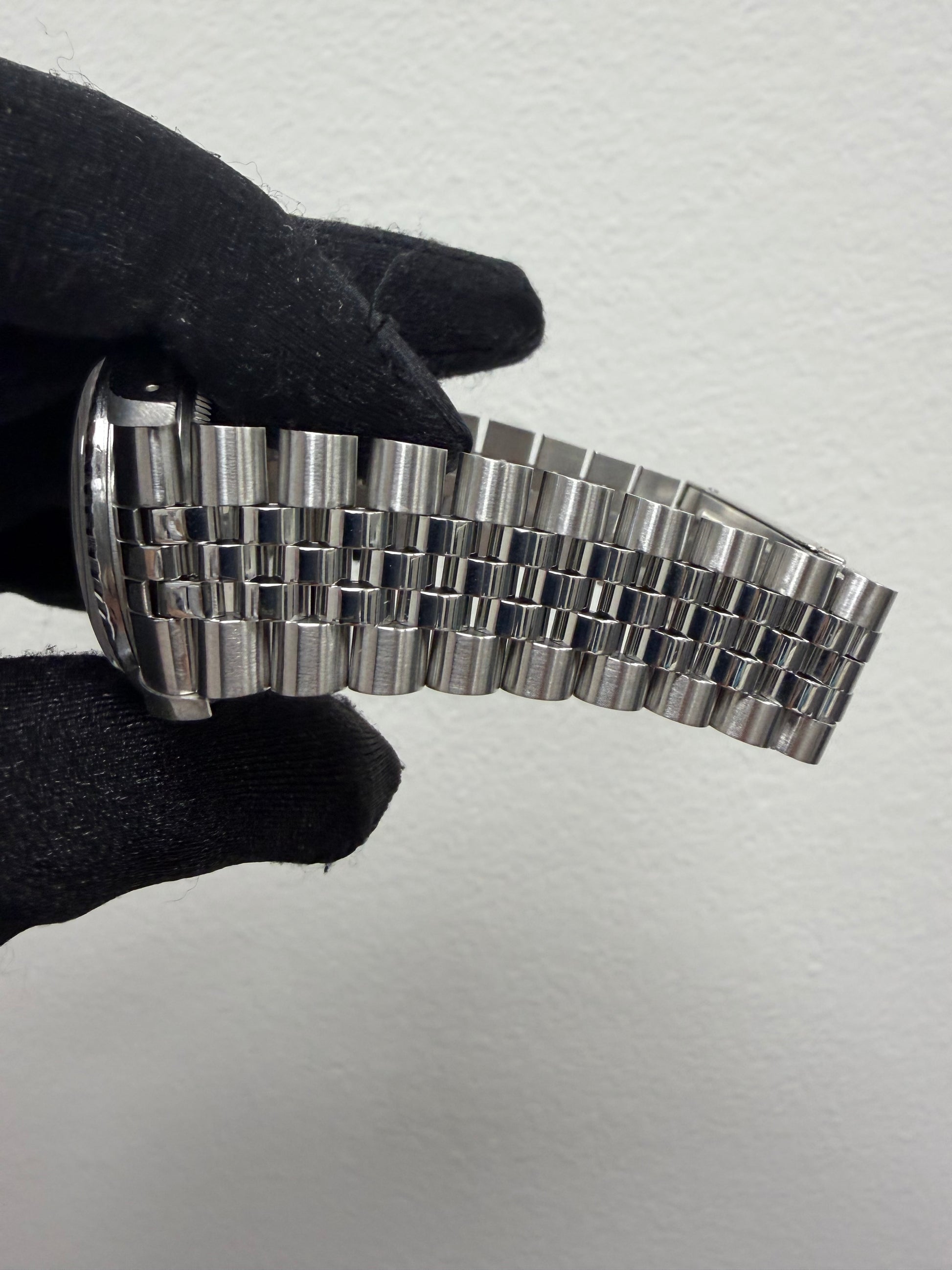 Rolex Datejust Silver Stick Dial on D Link Jubilee Ref. 16220 1988 — view 4