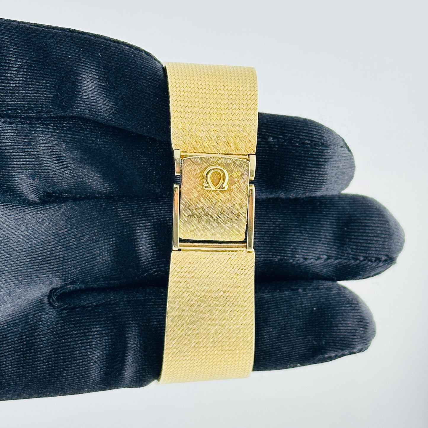 Omega Vintage Cocktail Gold Linen Stick Dial on Mesh Ref. 19130063913006 — view 3