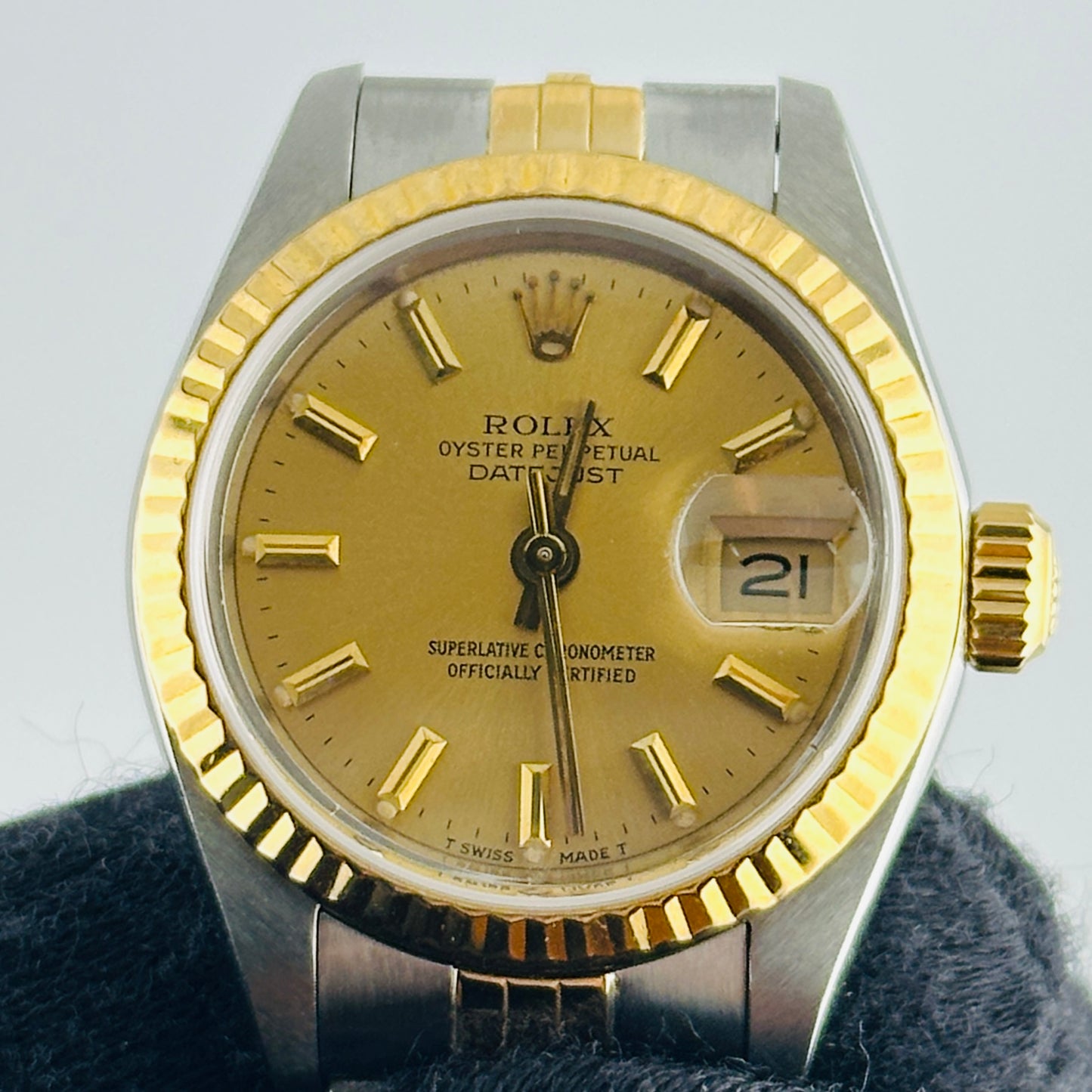 Rolex Datejust Lady Champagne Stick Dial on D Link Jubilee Bracelet Ref. 69173 Papers 1986 — view 3