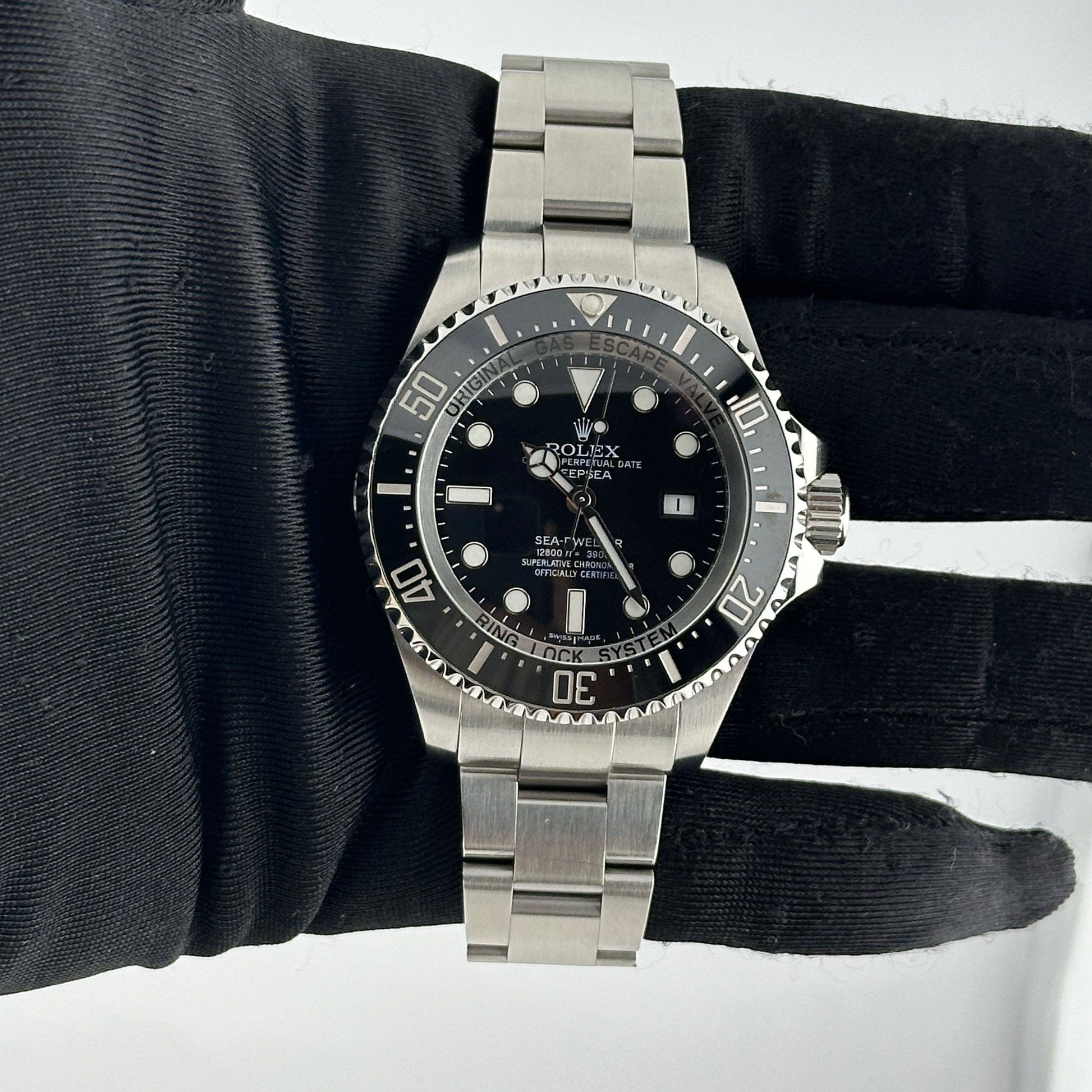Rolex Sea-Dweller Deepsea Black Dial on Oyster Ref. 116660 Card 2016 — view 2