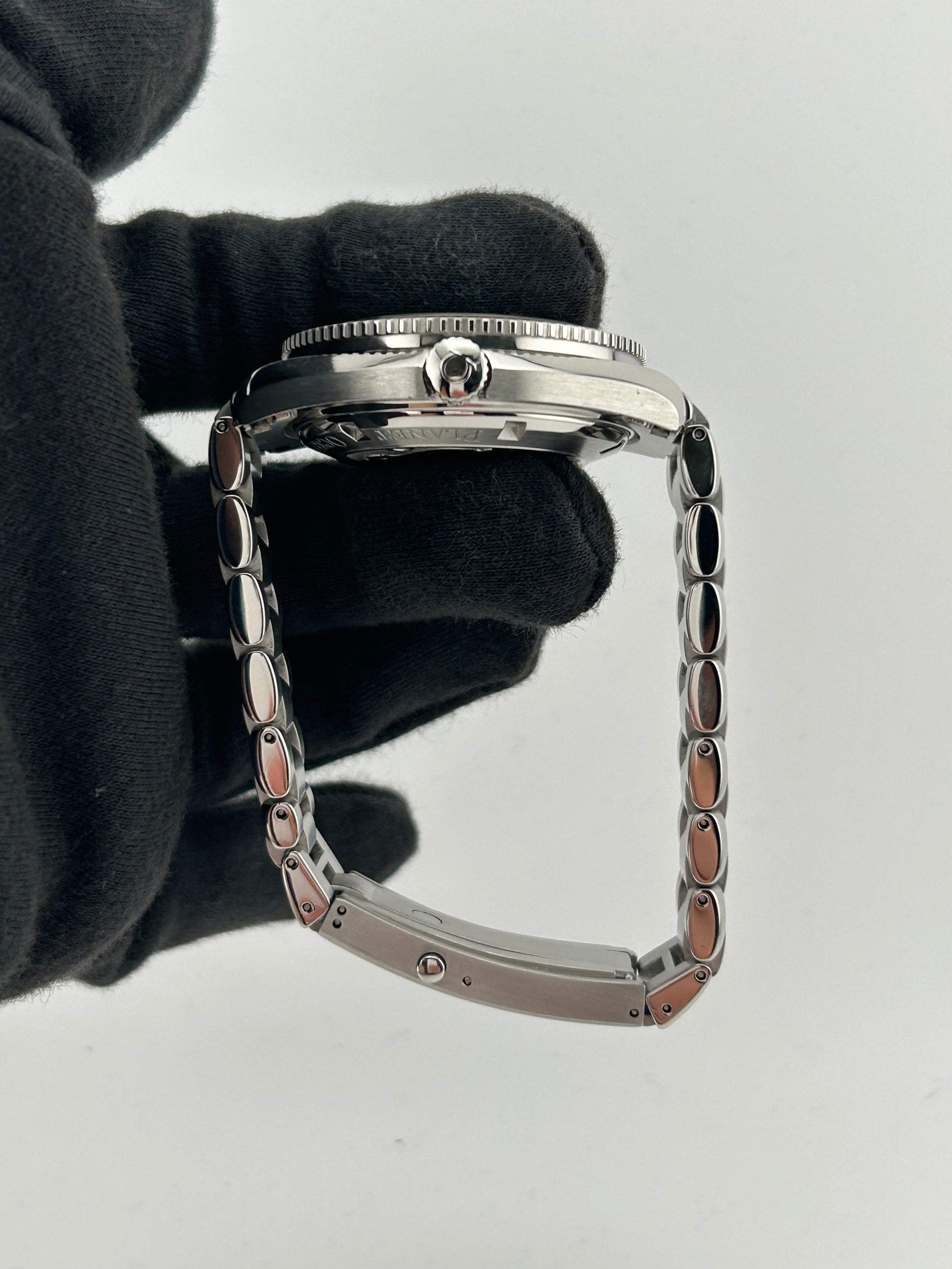 Omega Seamaster Planet Ocean Black Dial on Stainless Steel Bracelet Ref. 2209.50.00 Card — view 6