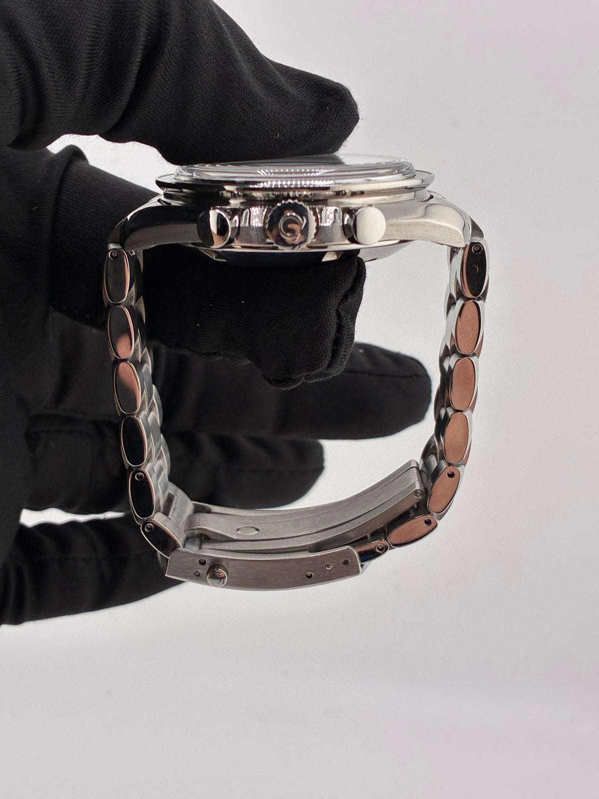 Omega Speedmaster Black Dial on Stainless Steel Bracelet Ref. 3507.51 — view 6