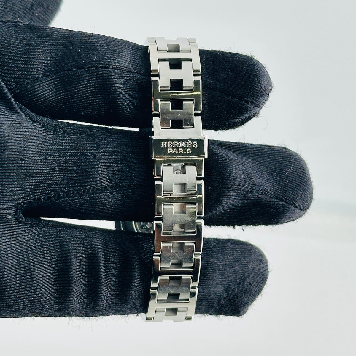 Hermes Clipper White / Arabic Numerals Dial on Stainless Steel Bracelet Ref. CL4.210 — view 4