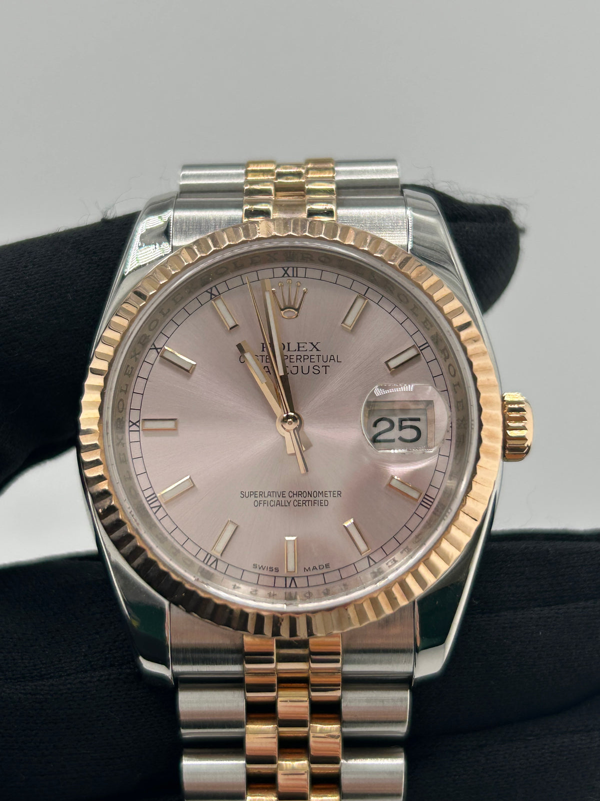 Rolex Datejust 36 Pink Champagne Stick Dial on Jubilee D Link Bracelet Ref. 116231 Papers 2005 — view 3