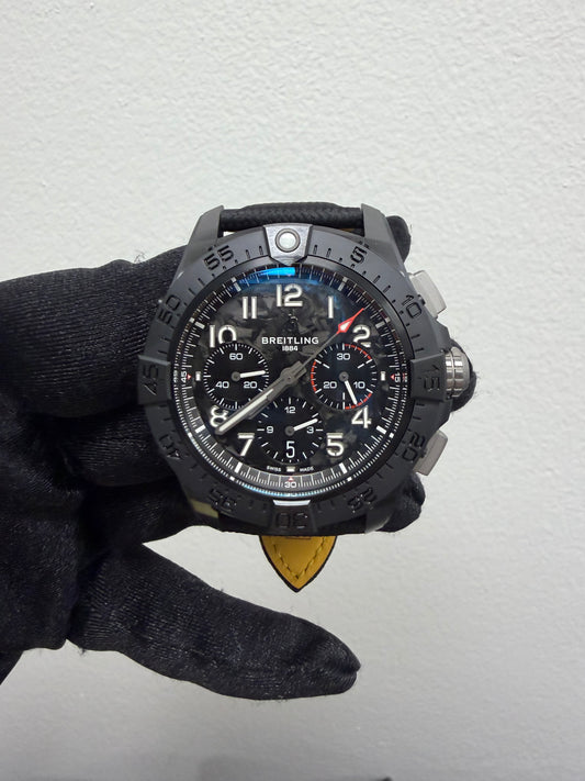 Breitling Avenger B01 Chronograph Carbon Dial on Leather Strap Ref. SB0147101B1X1 Card 2026 — view 2
