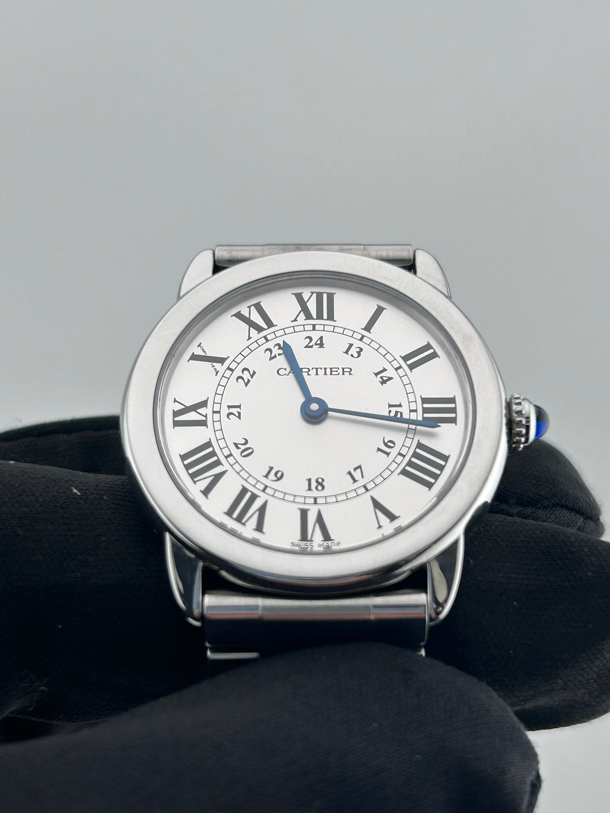 Cartier Ronde Solo Silver Roman Numerals Dial on Stainless Steel Ref. W6701004 Card 2016 — view 3