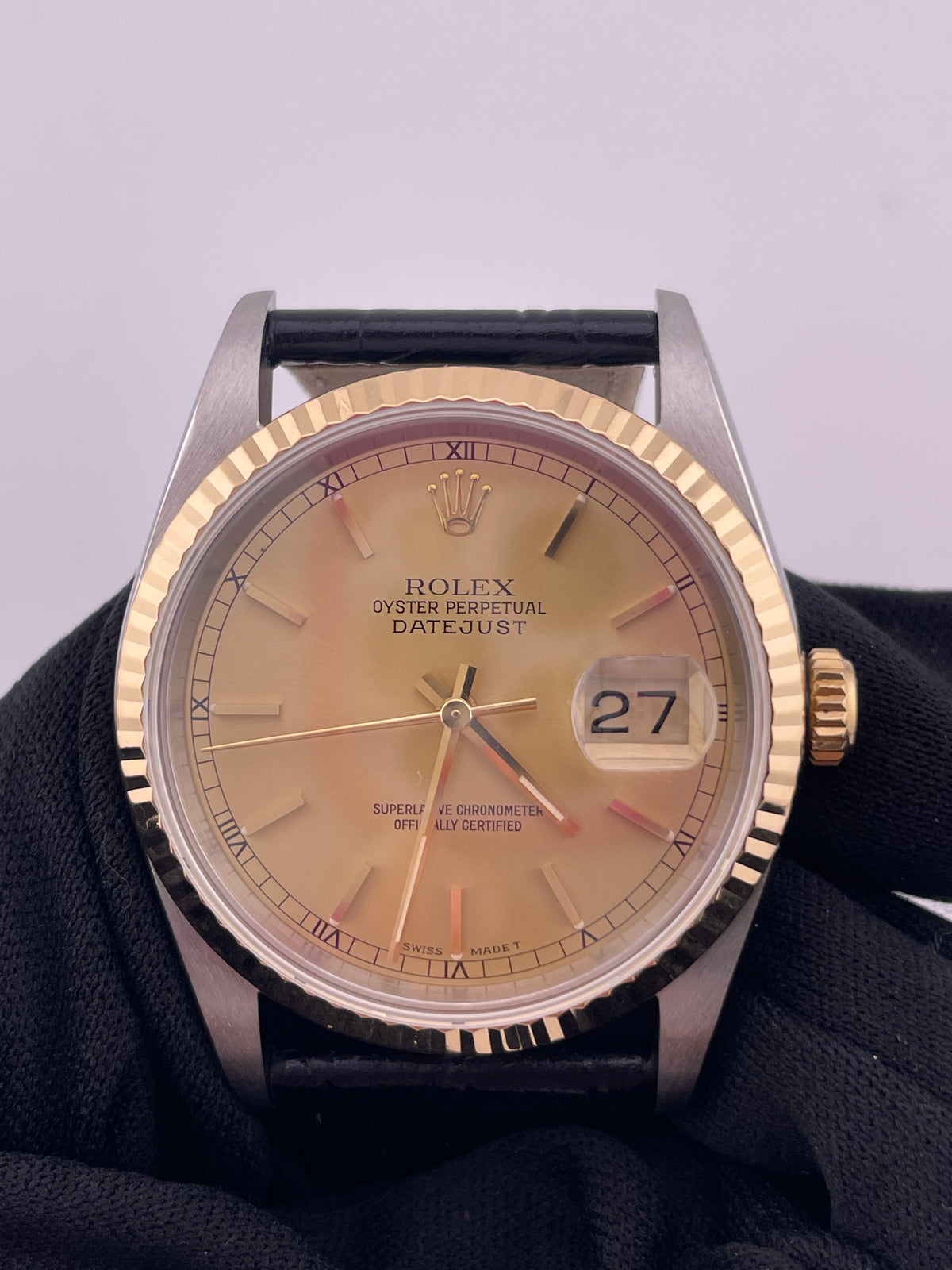 Rolex Datejust 36 Champagne Stick Dial on Generic Black Leather Strap Ref. 16233 1991 — view 3
