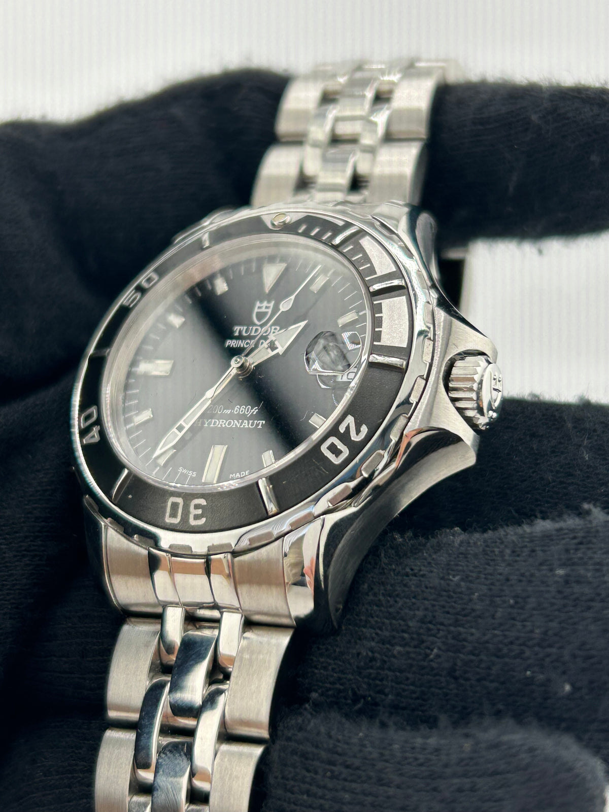 Tudor Prince Date Hydronaut Black Dial on Stainless Steel Bracelet Ref. 85190 — view 3