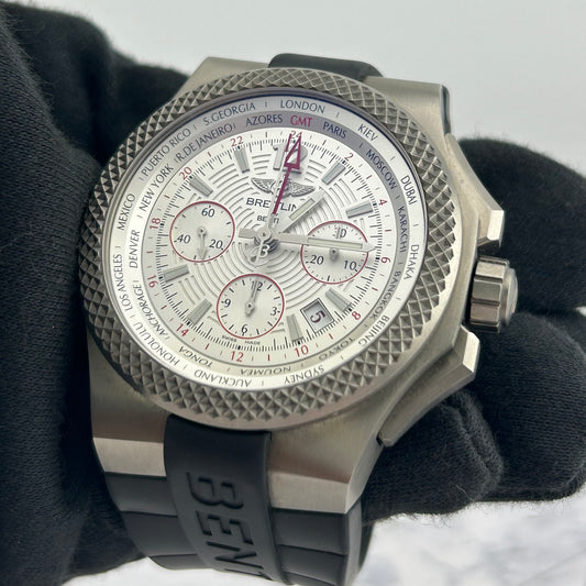 Breitling Bentley GMT Sliver Dial on Rubber & Metal Buckle Ref. EB0433/EB043335/G801 Papers 2017 — view 2