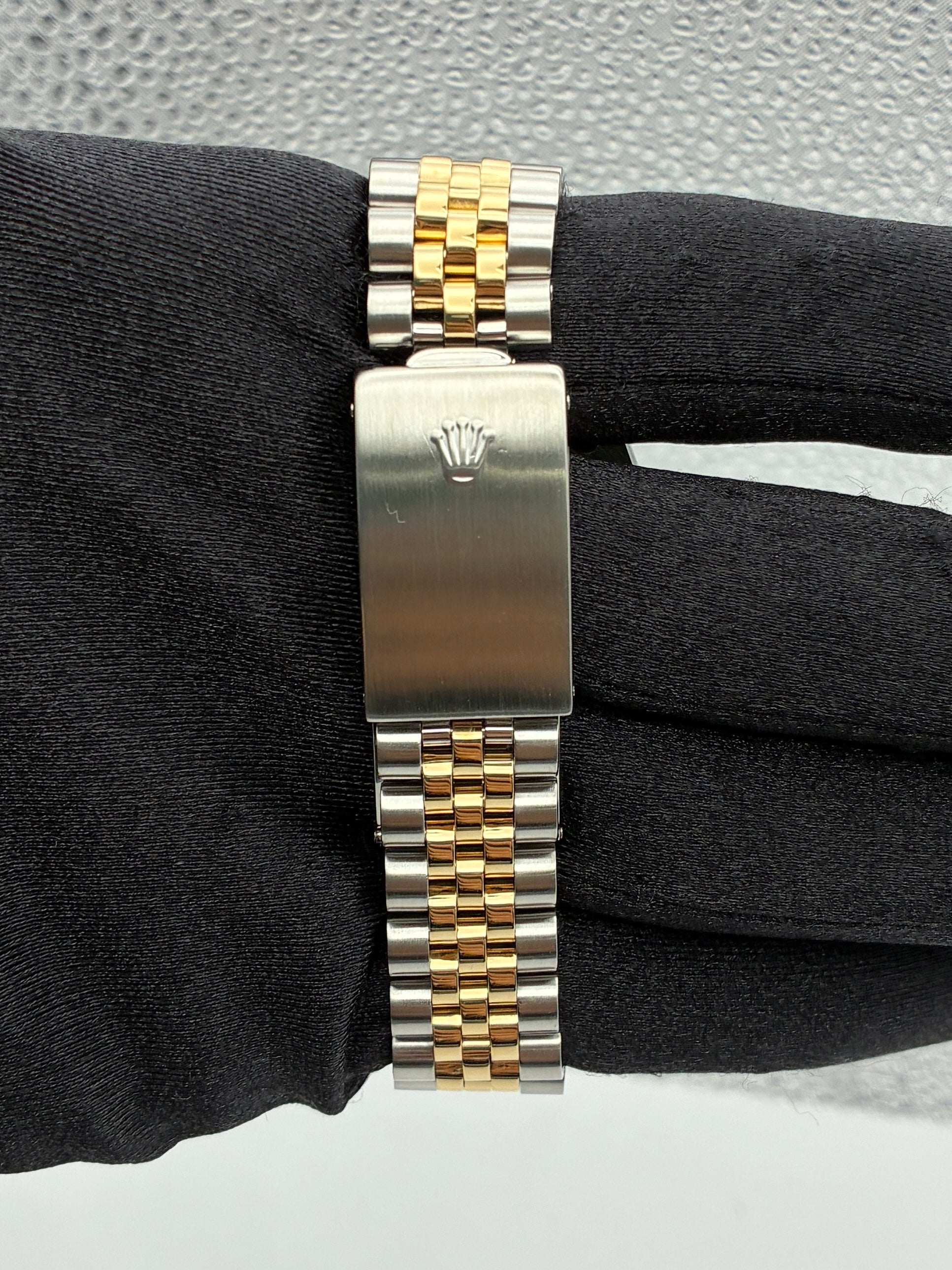 Rolex Datejust Champagne Diamond Factory Dial on Jubilee Ref. 16233 1995 — view 2