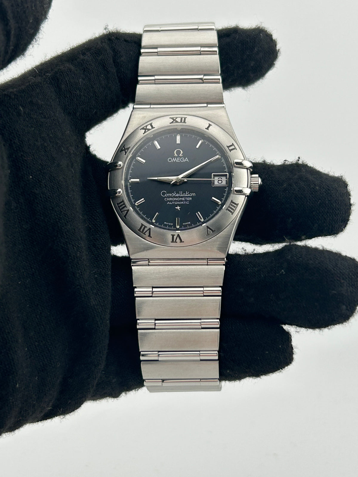 Omega Constellation Black Dial on Stainless Steel Bracelet Ref. 1502.40 — view 2