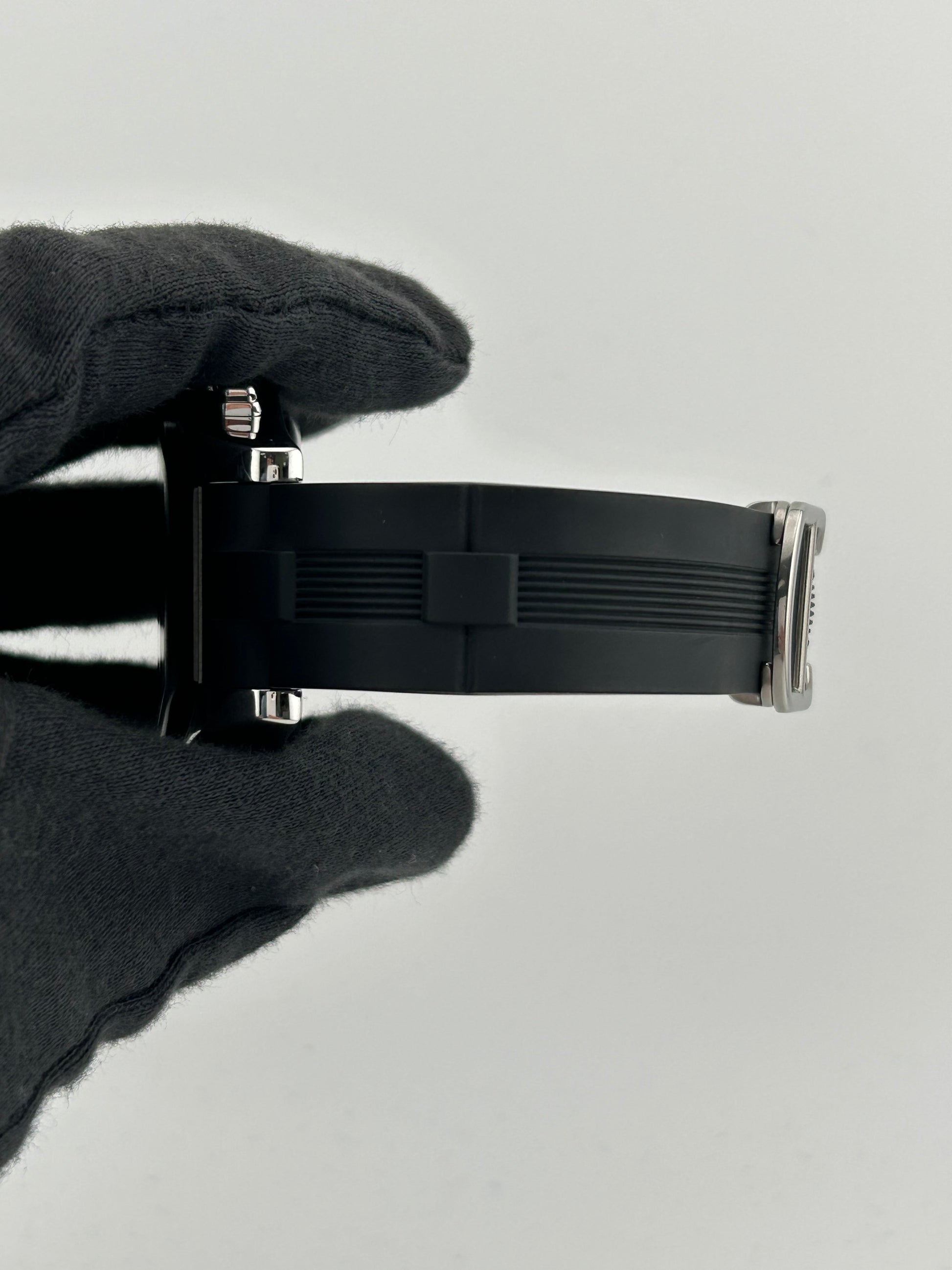 Cartier Roadster White Roman Dial on Black Rubber Band Ref. RW6206020 — view 5