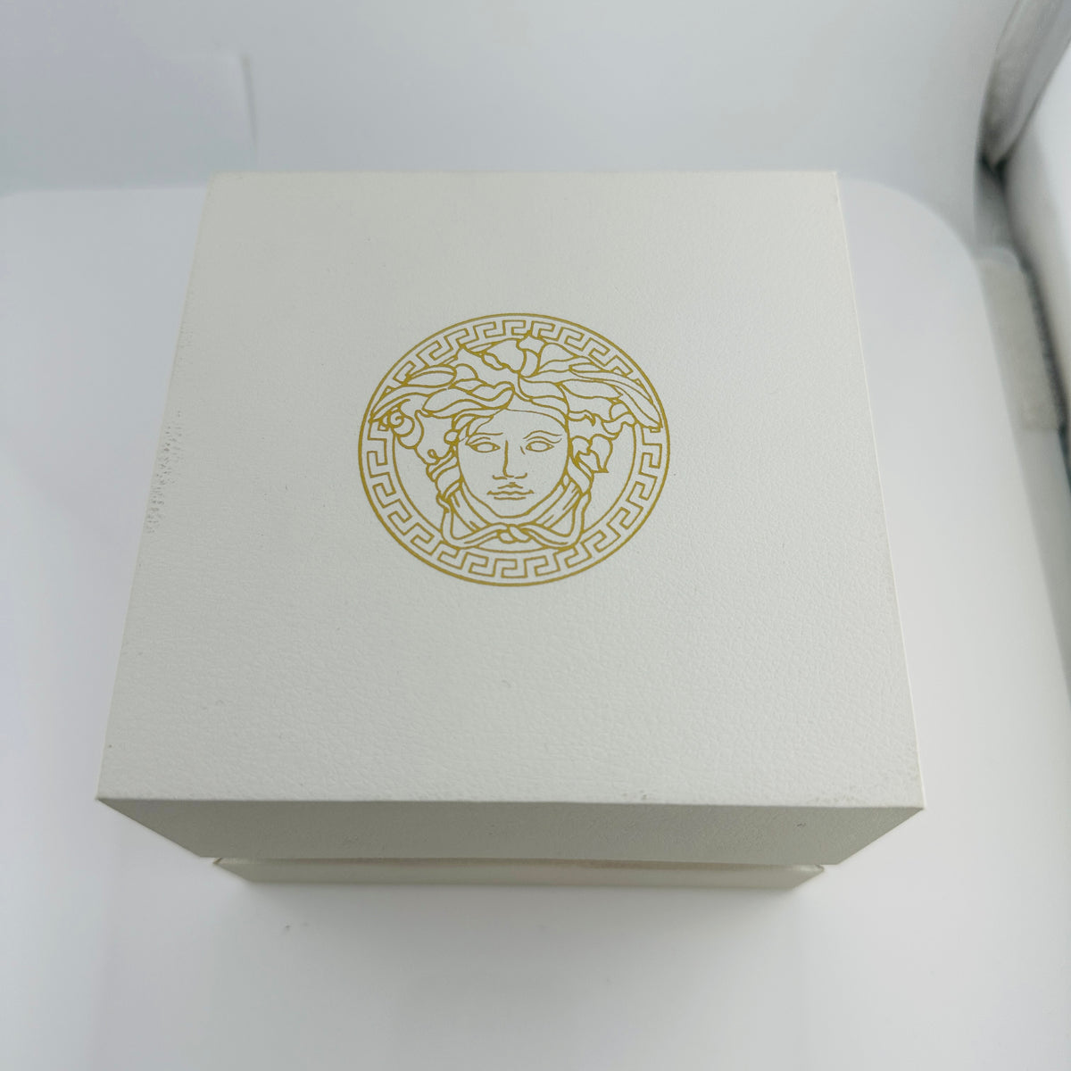 Versace Hellenyium Black Dial on Stainless Steel Bracelet Ref. VEVK00420 Complete Open Date — view 9